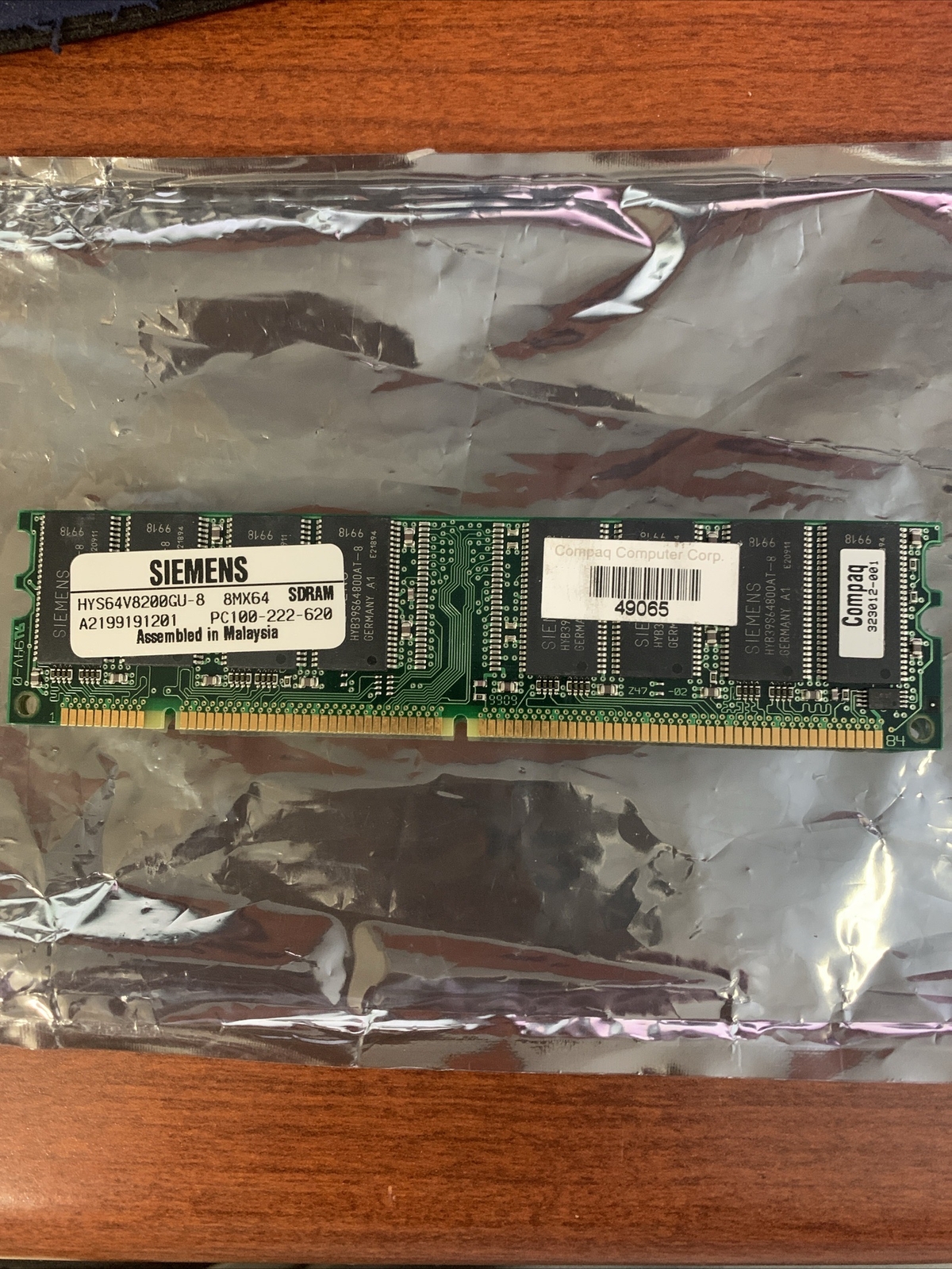 Compaq 323012-001 64 MB PC100 100 MHz Memory Module  168 Pin  Pulled before use