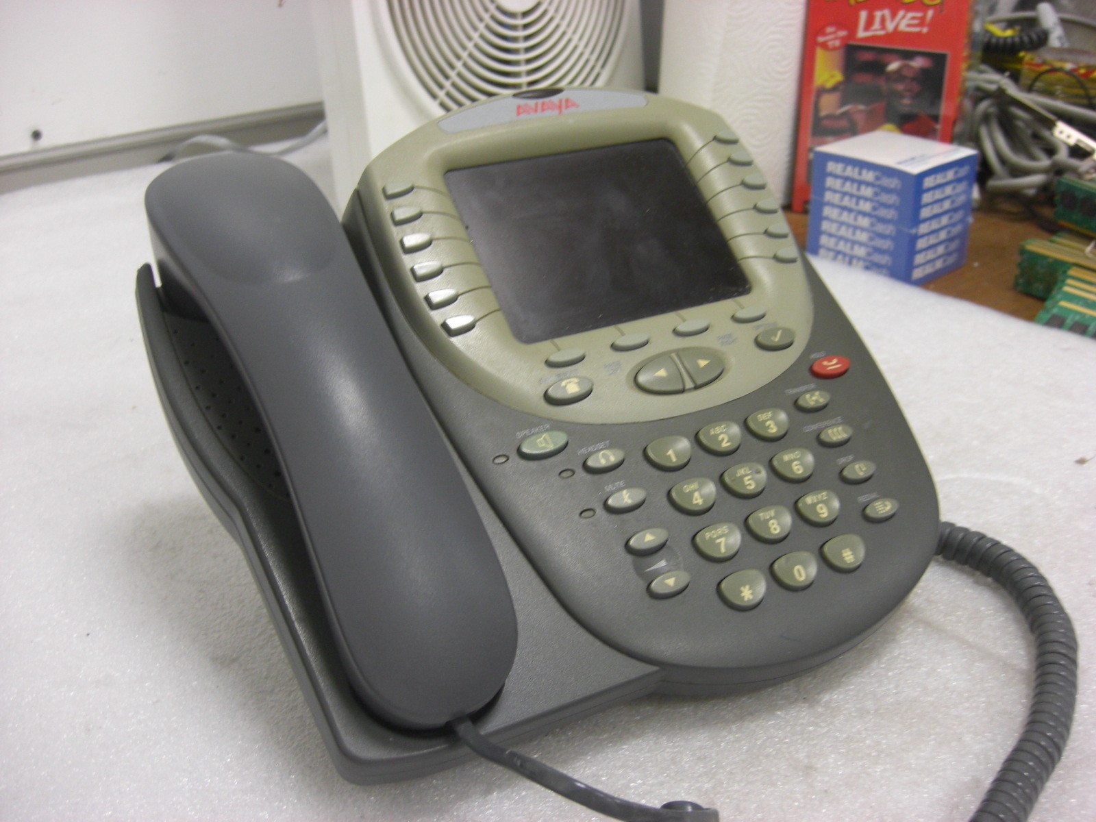Avaya 4625sw ip office phone system