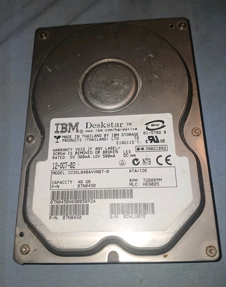 IBM IC35L040AVVN07-0 Deskstar 40GB Internal 3.5" IDE/PATA Hard Drive 07n8450 