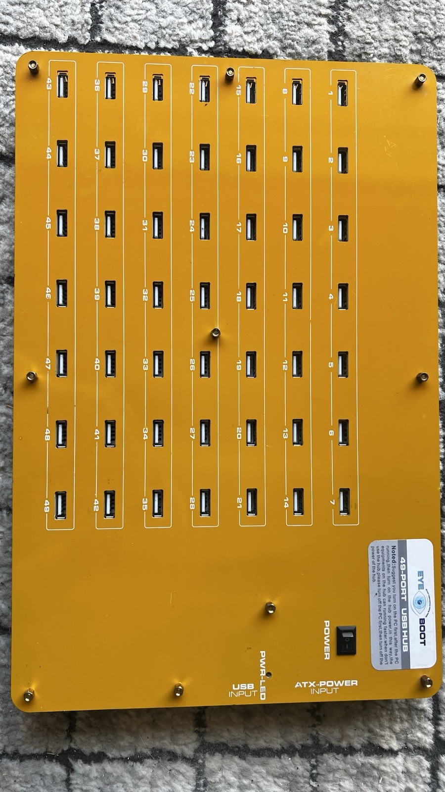 4 industrial-grade 49-port USB 2.0