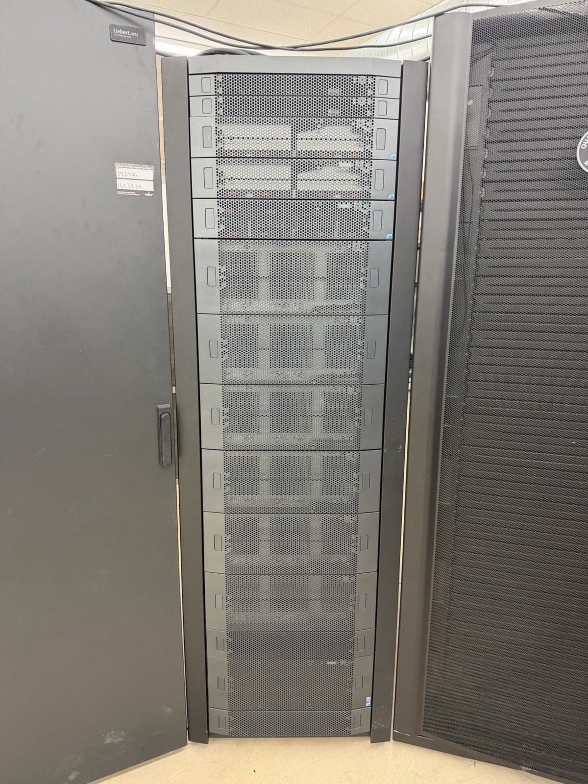 VNX8000 1 Petabyte Unified System w/ 5x 600GB 10K, 355x 3TB 7.2K, 16Gb FC, 10GbE