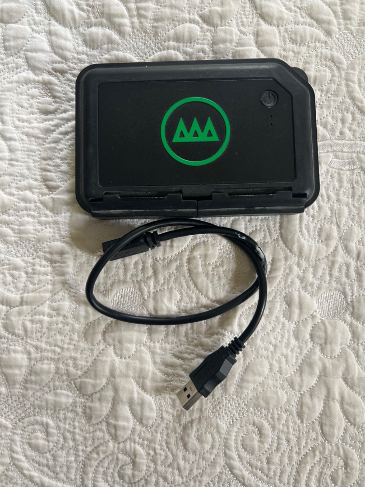 GNARBOX 1.0 (128GB) portable backup and editing device for Photos and Videos
