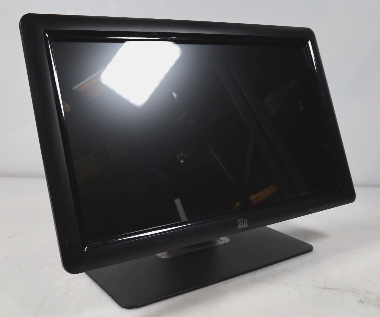 Elo ET2201L 22" 1920 x 1080 LED Touchscreen Monitor