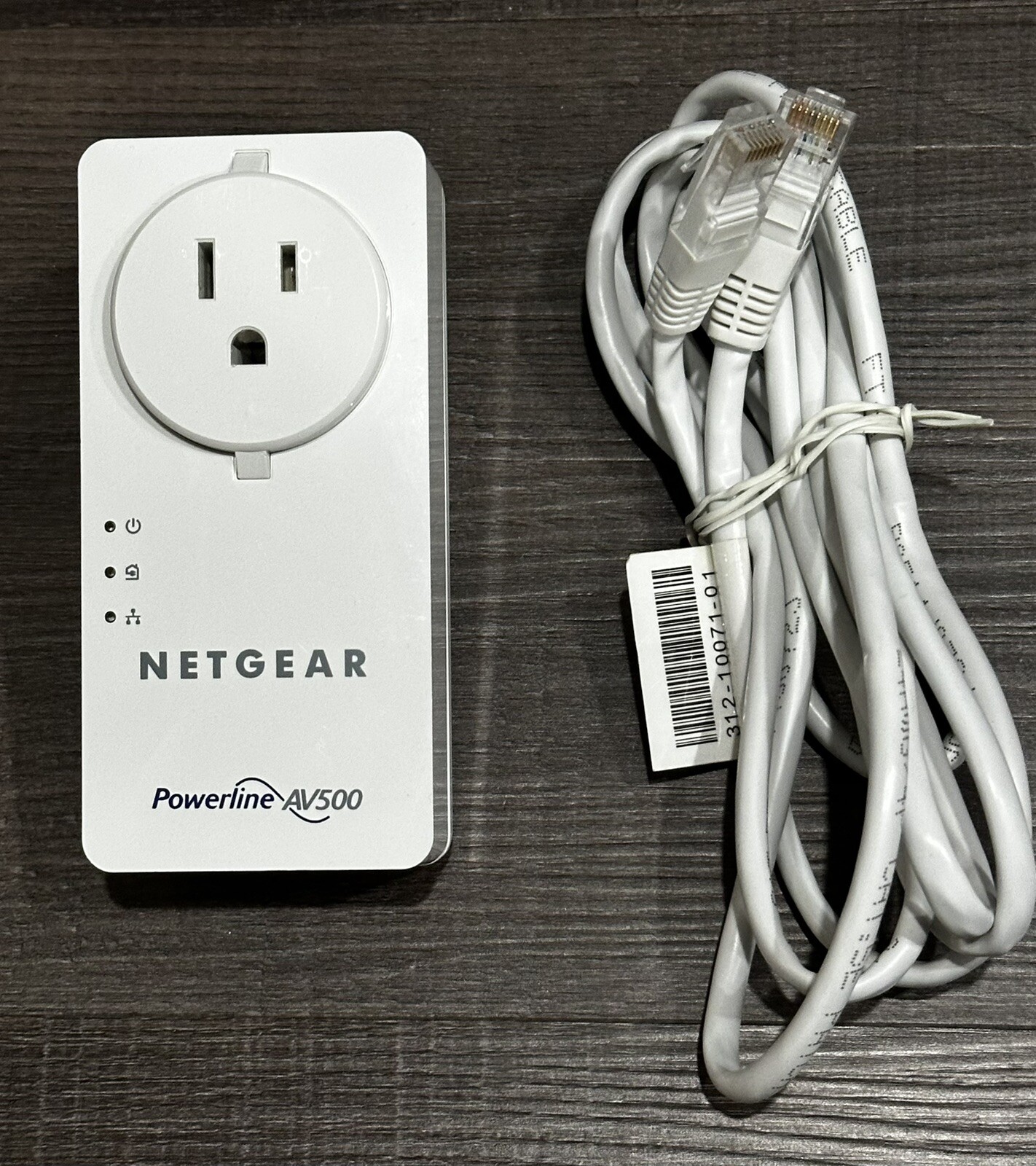 Netgear XAV5401 Powerline AV500 One Port Wall Outlet Adapter CAT 5E Patch Cable