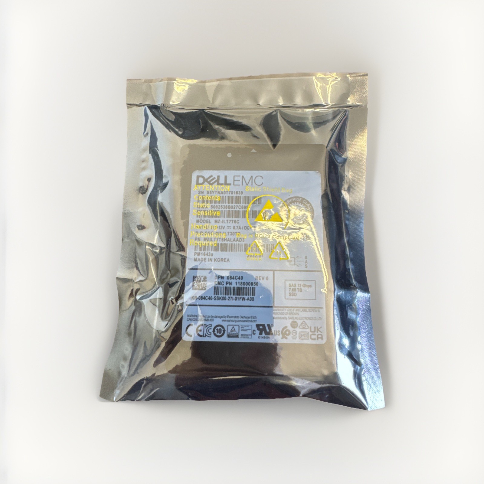 DELL EMC MZ-ILT7T6C Samsung PM1643a 7.68TB SAS 12Gb/s 2.5" SSD MZILT7T6HALA