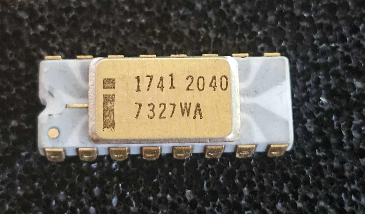 Intel 1741 2040 C3107 Vintage RAM Gold Ceramic Grey Zebra Traces Extremely Rare