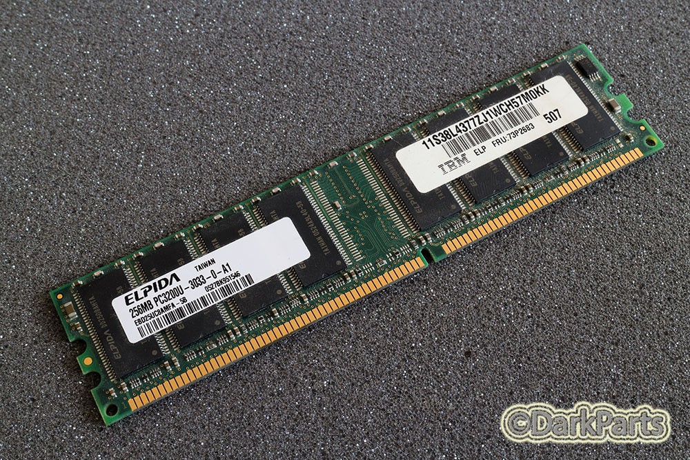 Elpida EBD25UC8AMFA-5B PC3200U-3033-0-A1 256MB DDR-400Mhz