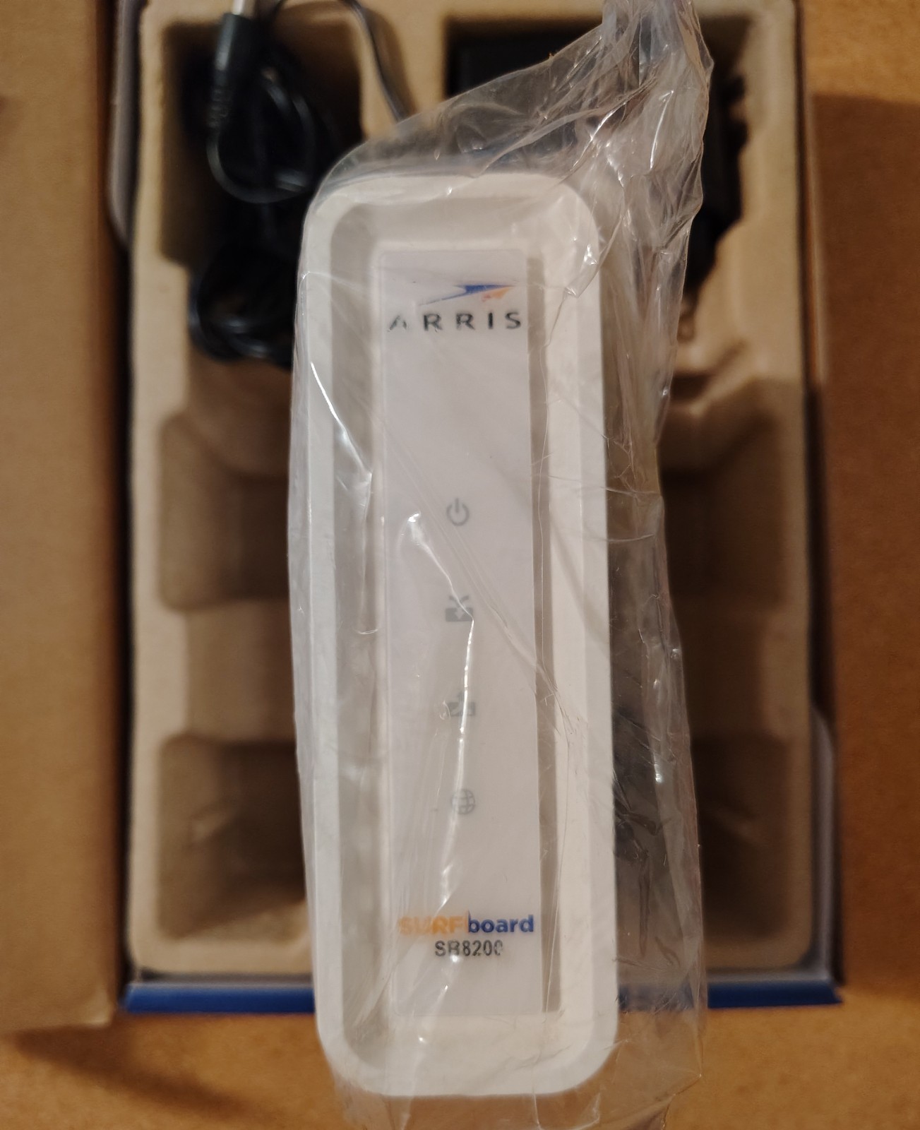 ARRIS SURFboard SB8200v3 DOCSIS 3.1 Cable Modem 2Gbps Open Box NEW
