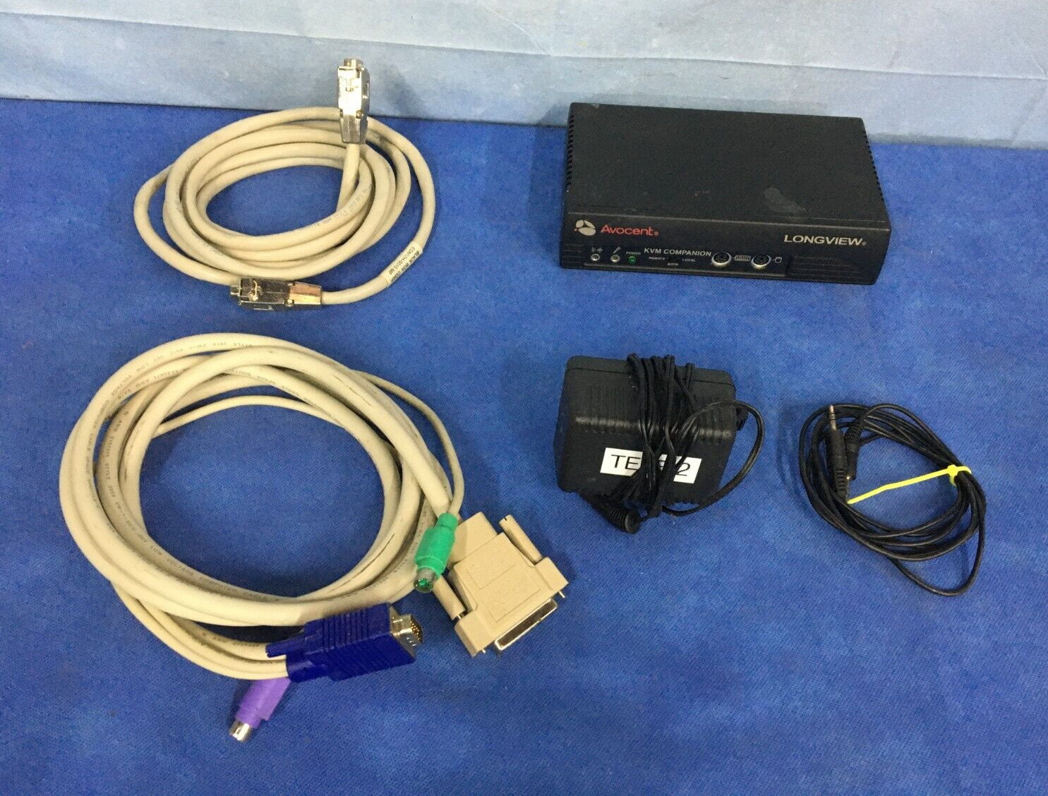 Avocent Longview 500-144-511 LV830, Cables, and Power Box.