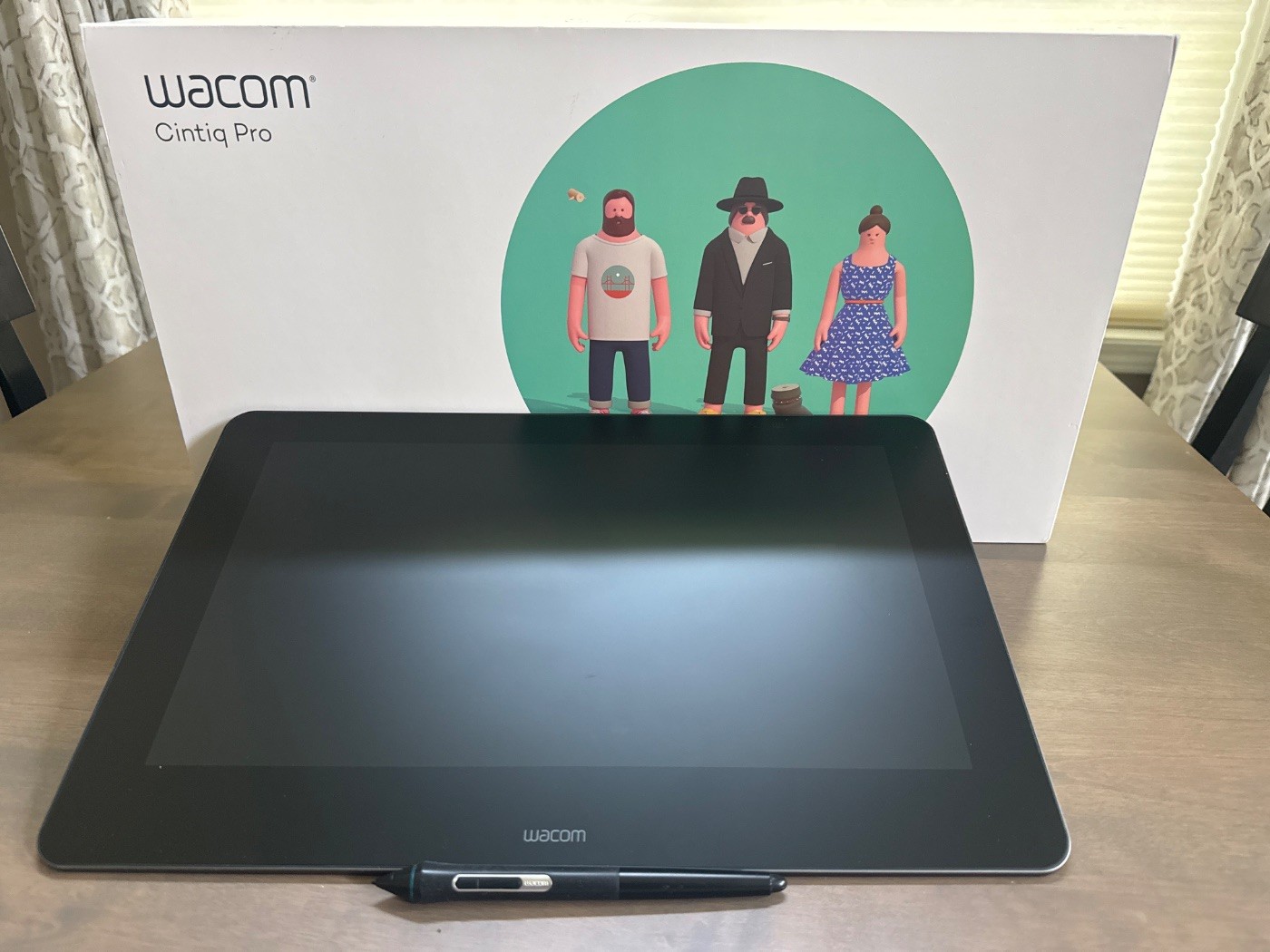 Wacom Cintiq Pro 16 Pen Display Tablet DTH1620K0 Excellent w/ Box