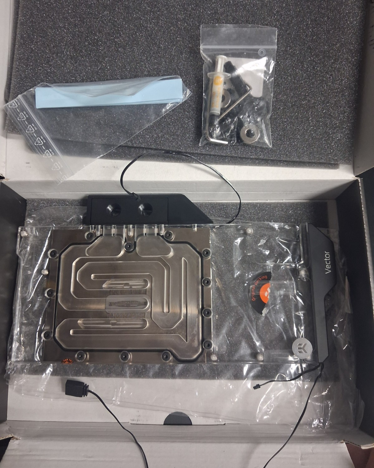 EK-Quantum Vector N+ RX 6800XT/6900XT D-RGB - Nickel + Plexi  3831109844298