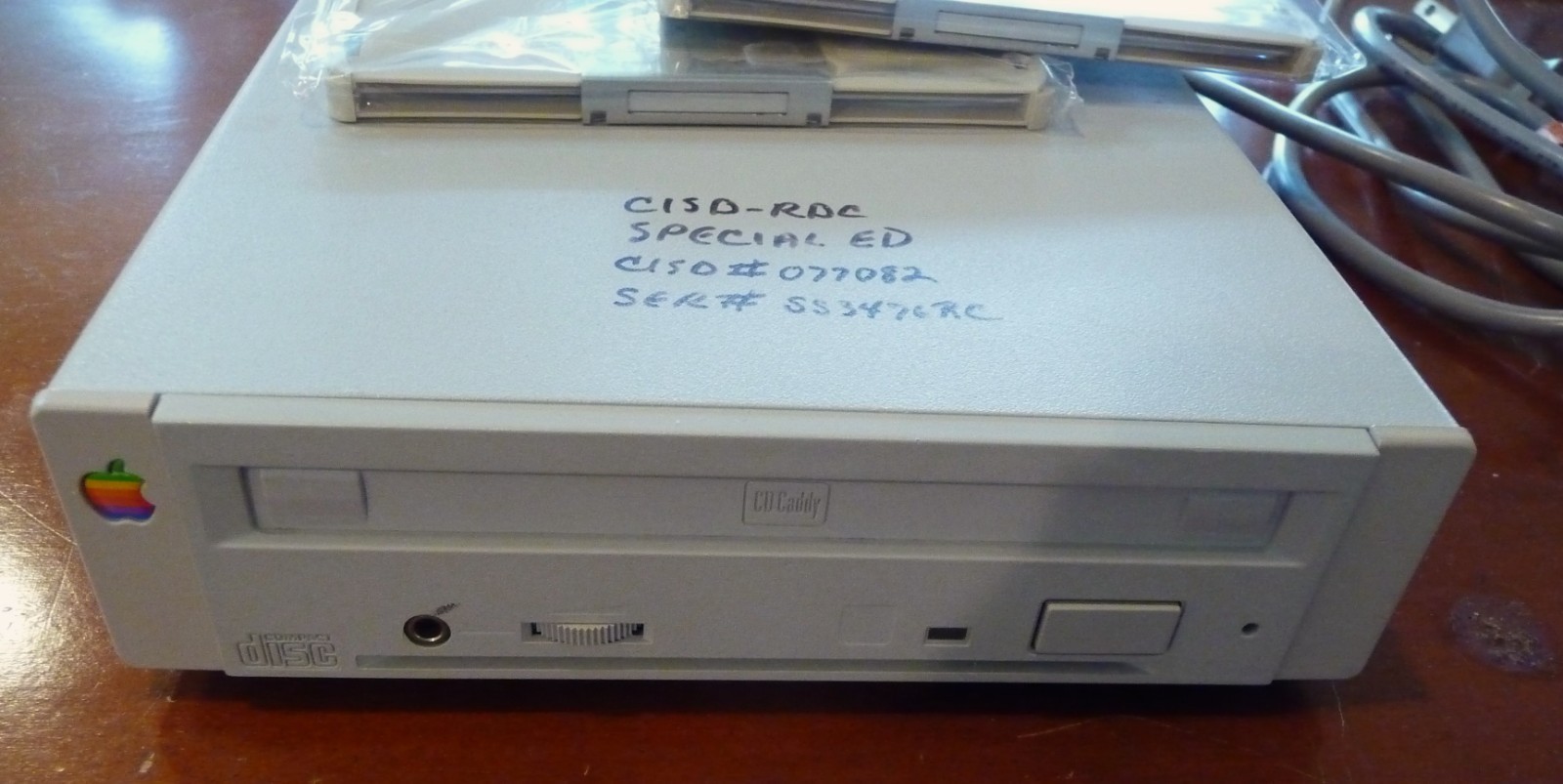 Apple AppleCD 300 External SCSI CD Drive M3023 Working