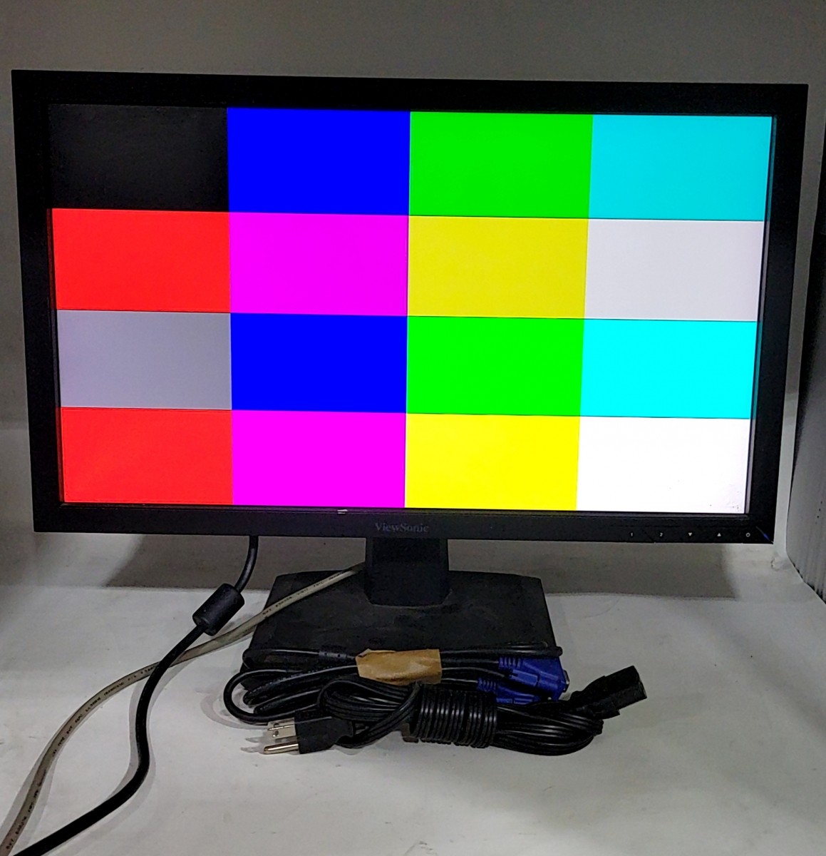 ViewSonic VS17622 VA2252SM LCD Monitor 22" DVI VGA DP GRADE B