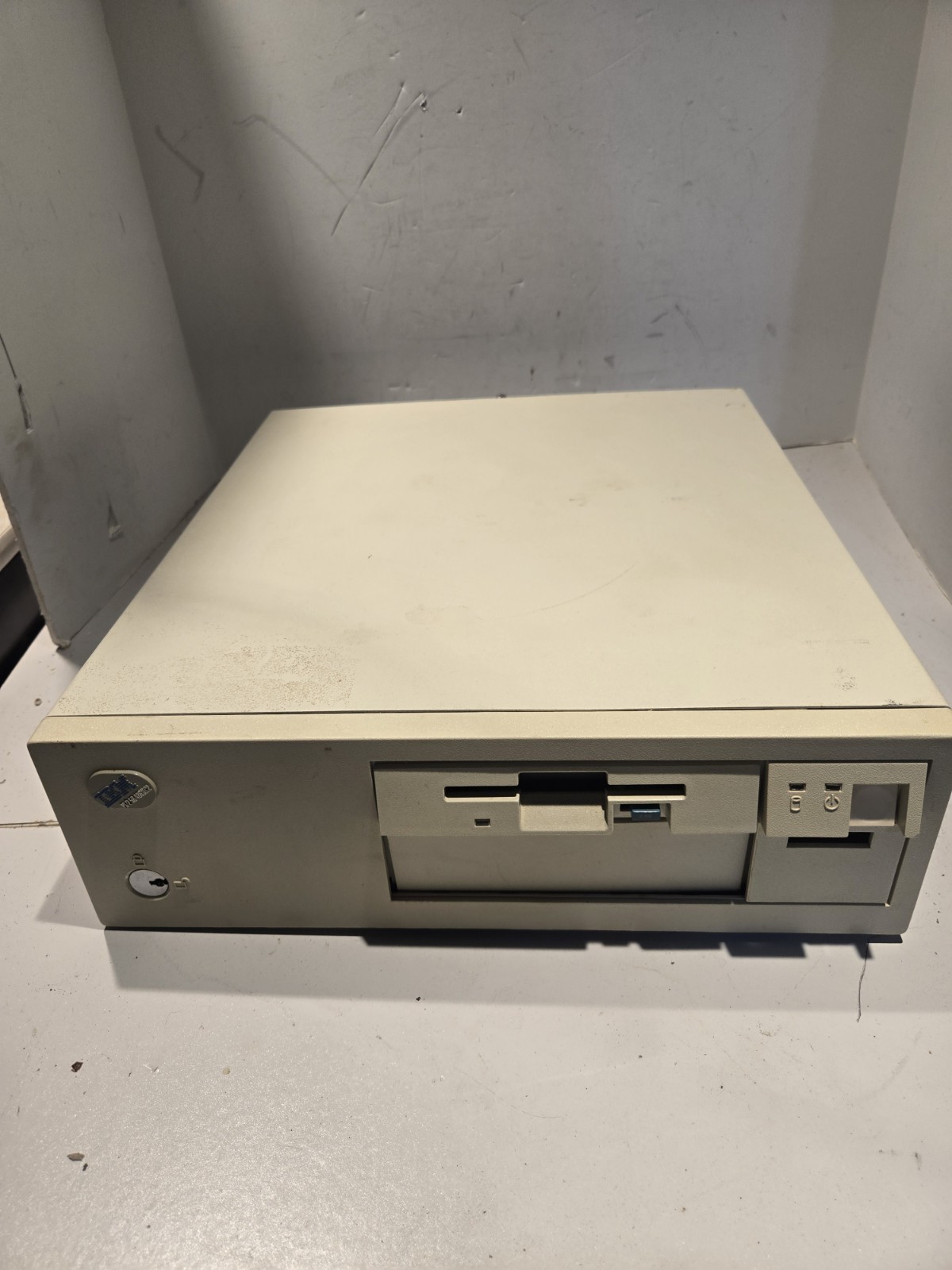 IBM PS/2 9556-OBA Model 56 486SLC2-50 For Repair 
