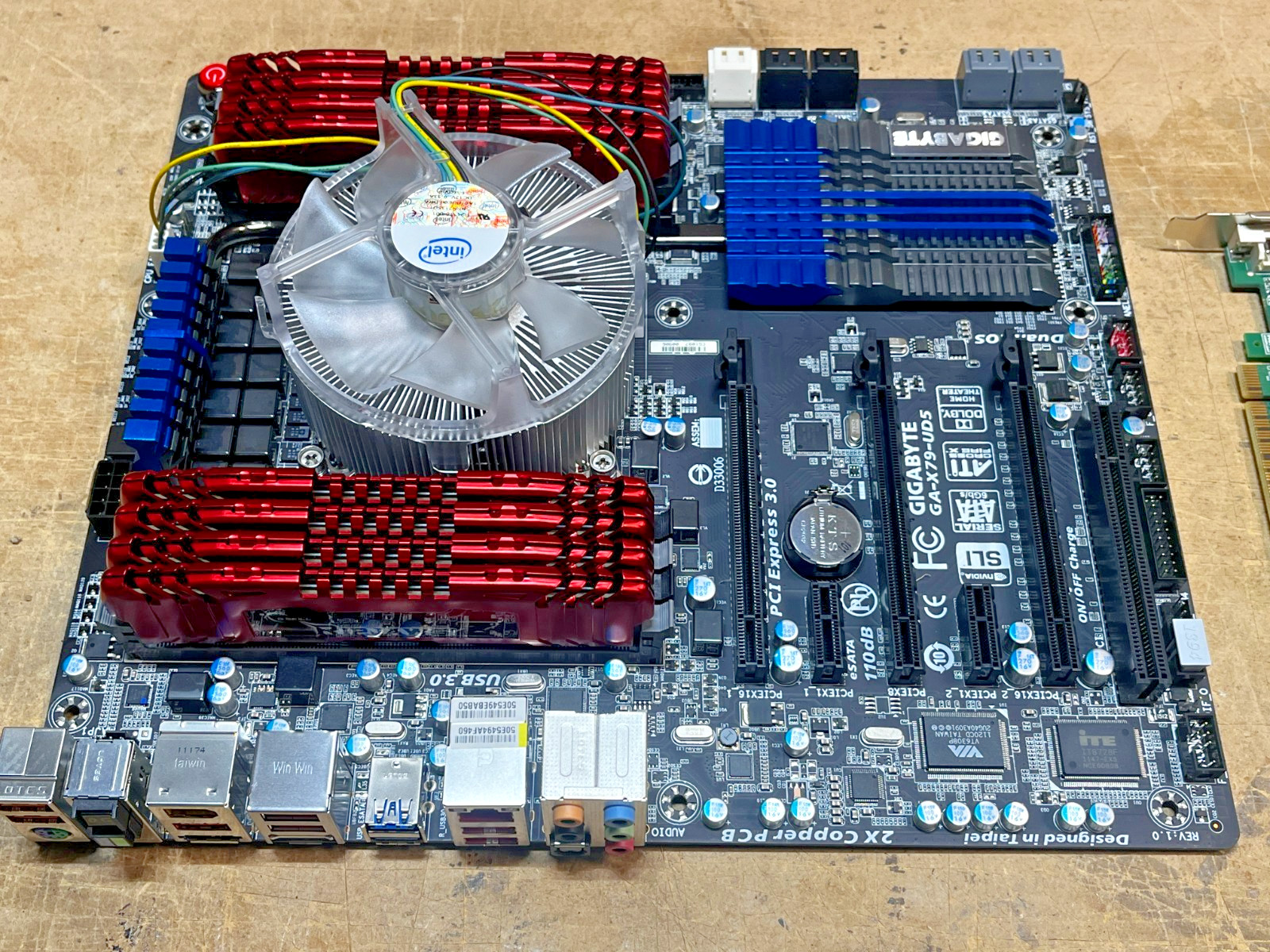 Gigabyte GA-X79-UD5 Motherboard PC 64GB DDR3 Memory Intel i7-3930K System Board