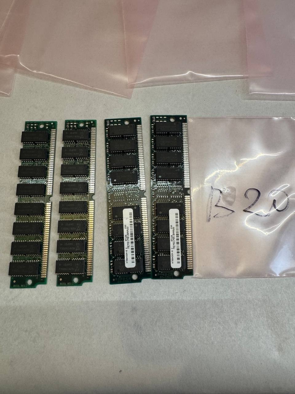 Vintage 4x 8MB 72-Pin EDO SIMM RAM Modules Micron Mosel Vitelic