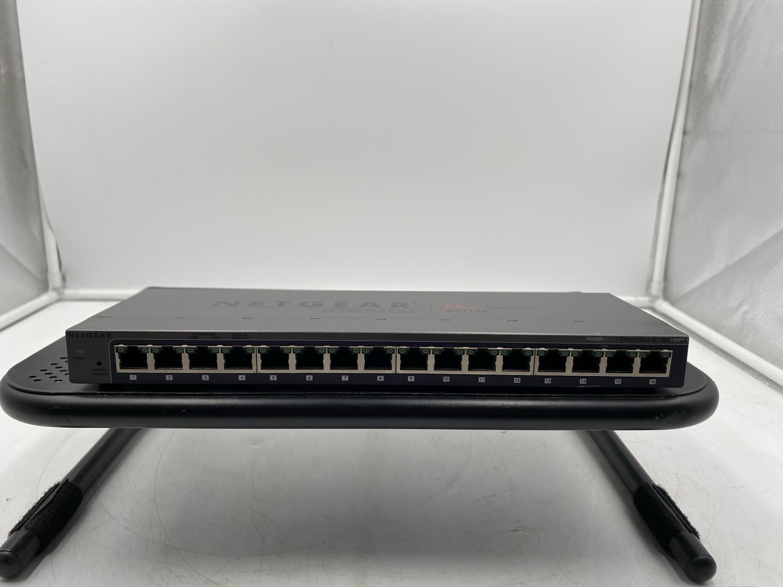 NETGEAR ProSAFE Plus GS116E 16-Port Gigabit Plus Switch