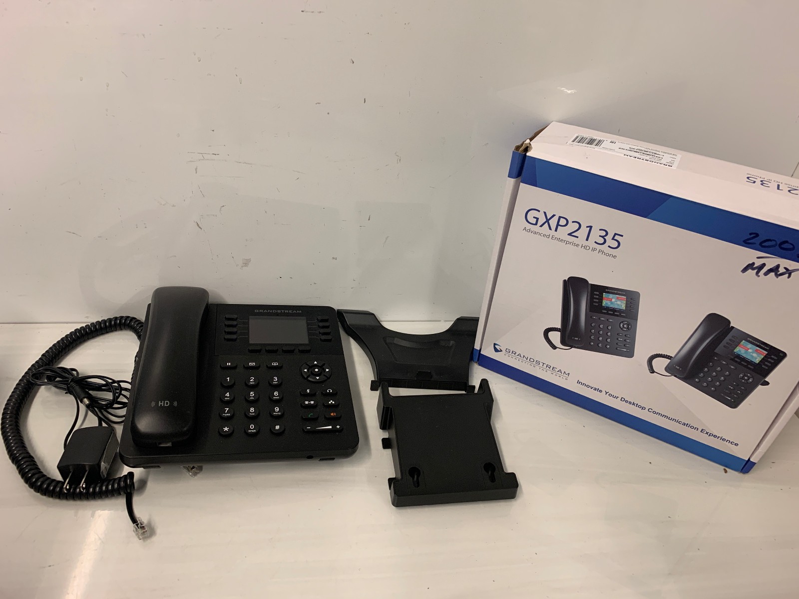 Grandstream GXP2135 Enterprise HD IP Phone 8-Line Color LCD Gigabit PoE