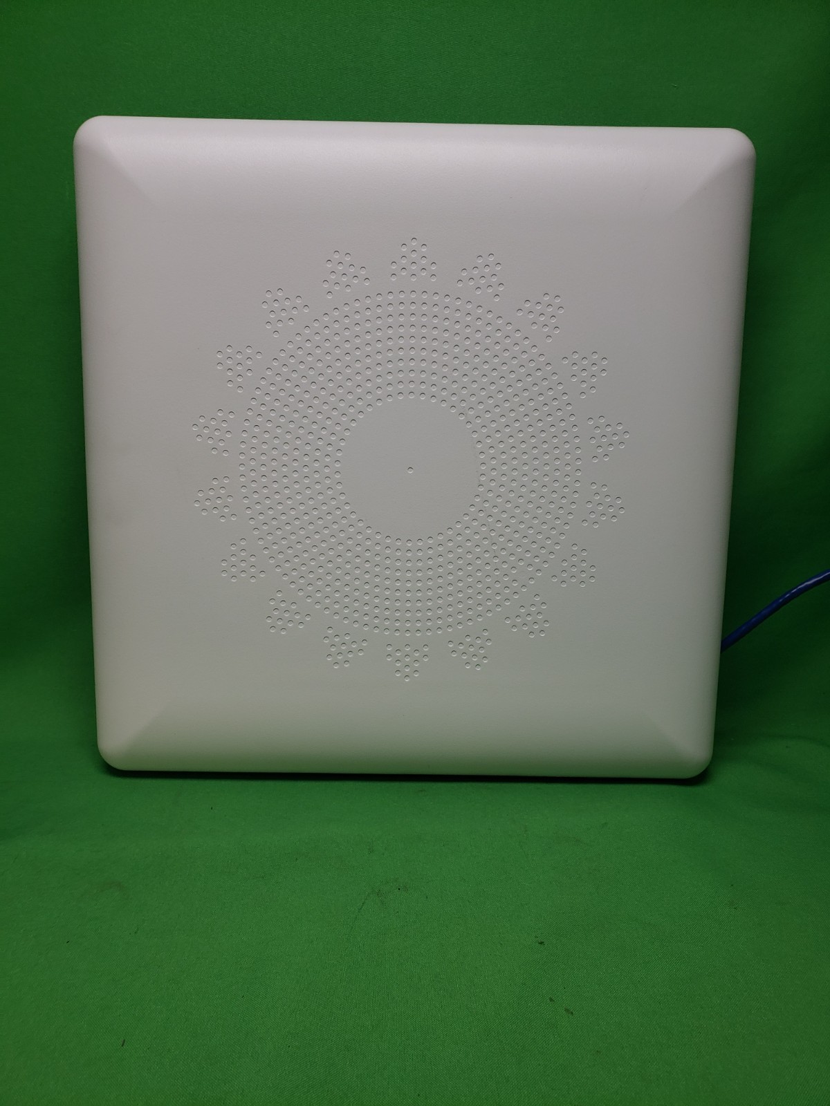 Baicells Atom OD15G Cat15 LTE Outdoor CPE EG8015G-M11 Directional Antenna NIB
