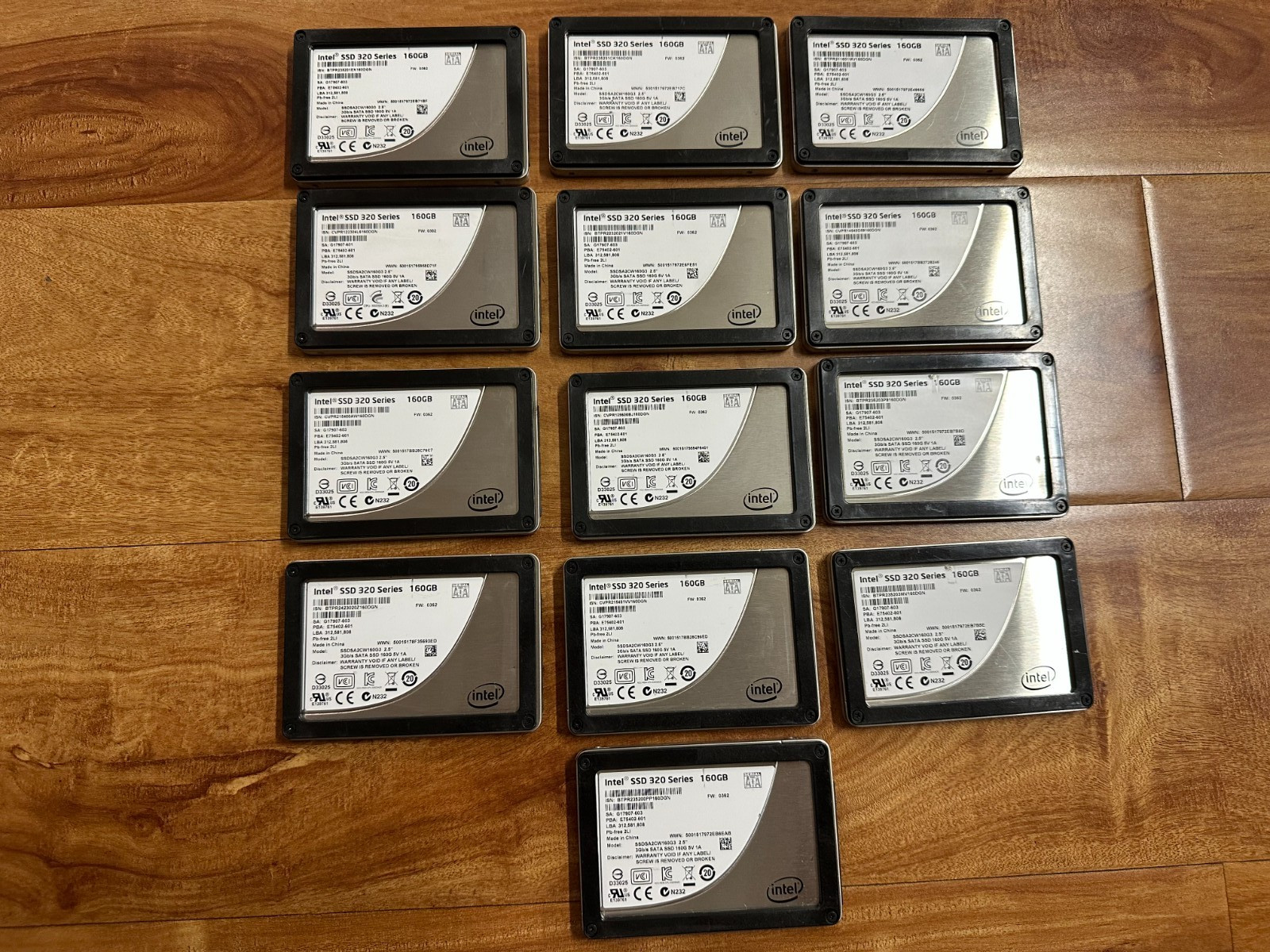 (Lot of 13) Intel SSD 320 Series 160GB Internal 2.5" SSDSA2CW160G3