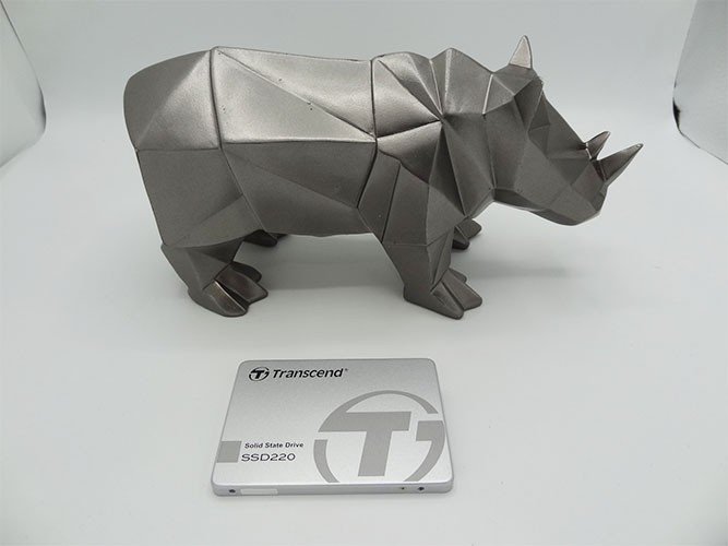 Transcend TS240GSSD220S 240GB TLC SATA III 6Gb/s 2.5in SSD