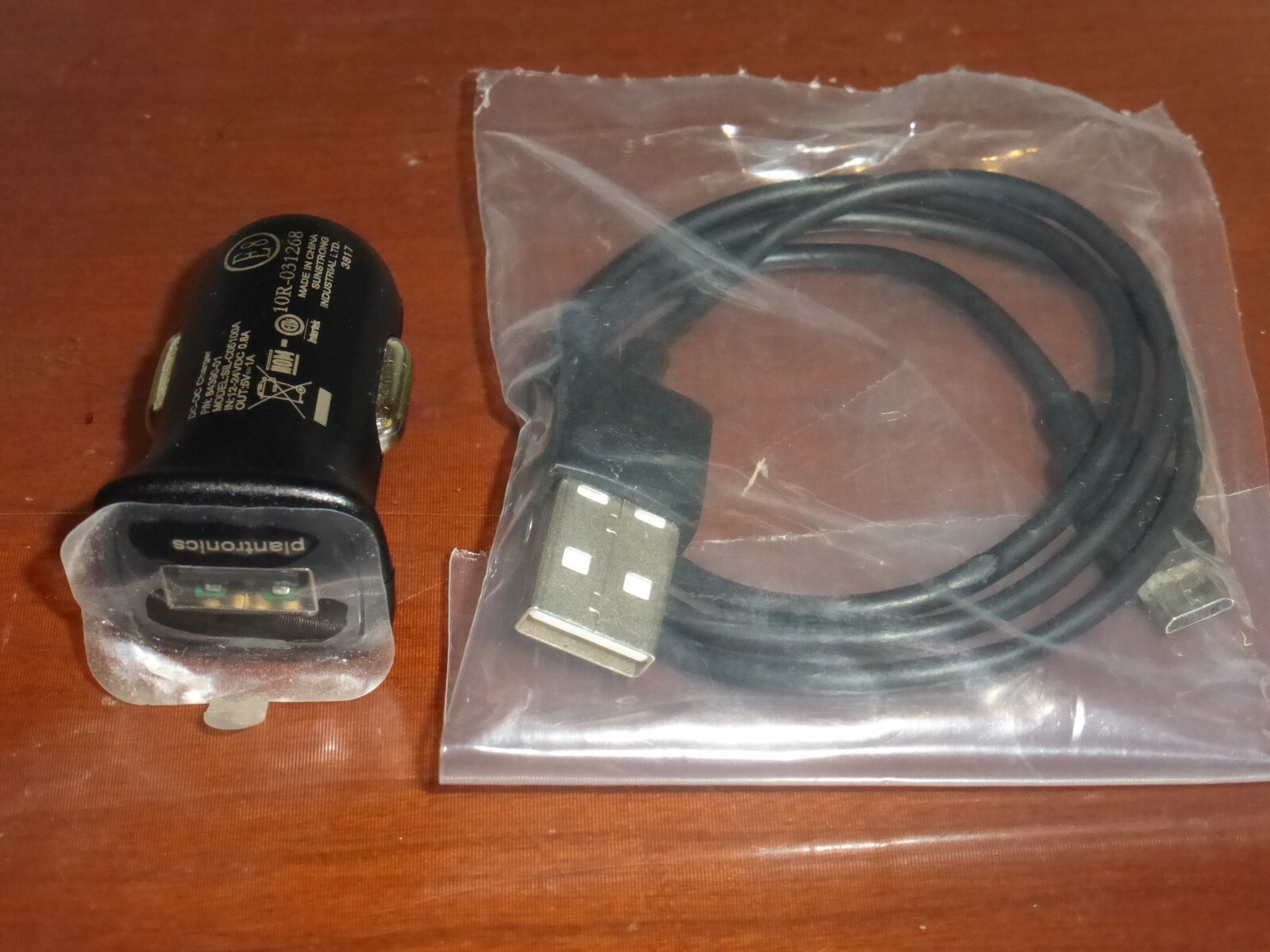 New Genuine Plantronics 84390-01 OEM Fast USB Car Charger w/Micro USB Cable