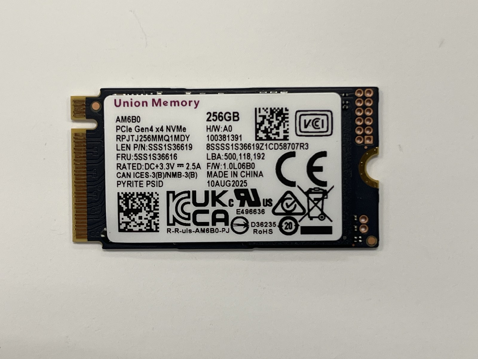 5SS1S36616 Lenovo 256GB M.2 2242 NVMe PCIe Gen4 x4 SSD