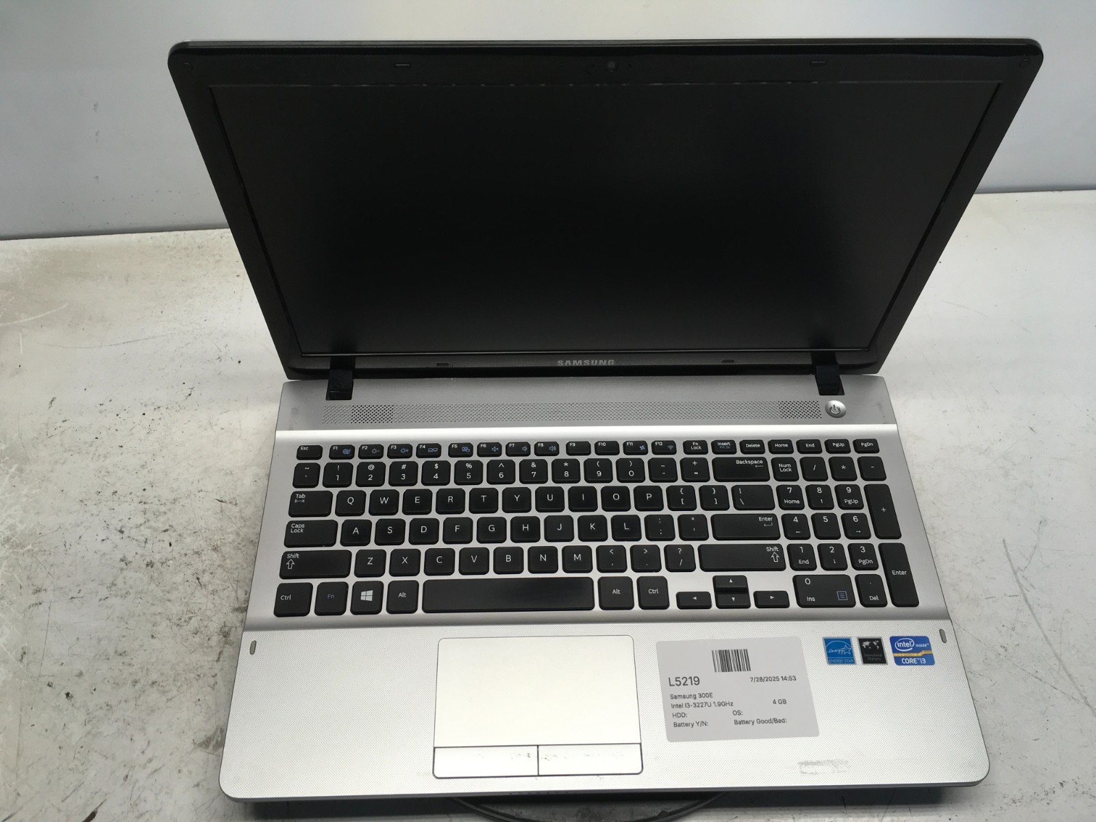 Samsung 300E Intel i3-3227U 1.9GHz 4 GB NO HDD
