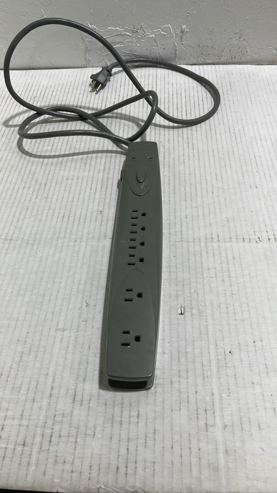 Heavy Duty 15A 125V 1875W Model 626 7 Outlet Surge Protector Power Strip Gray