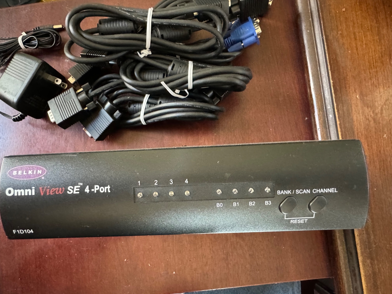 Belkin Components - F1D104 - OmniView SE 4-Port VGA KVM
