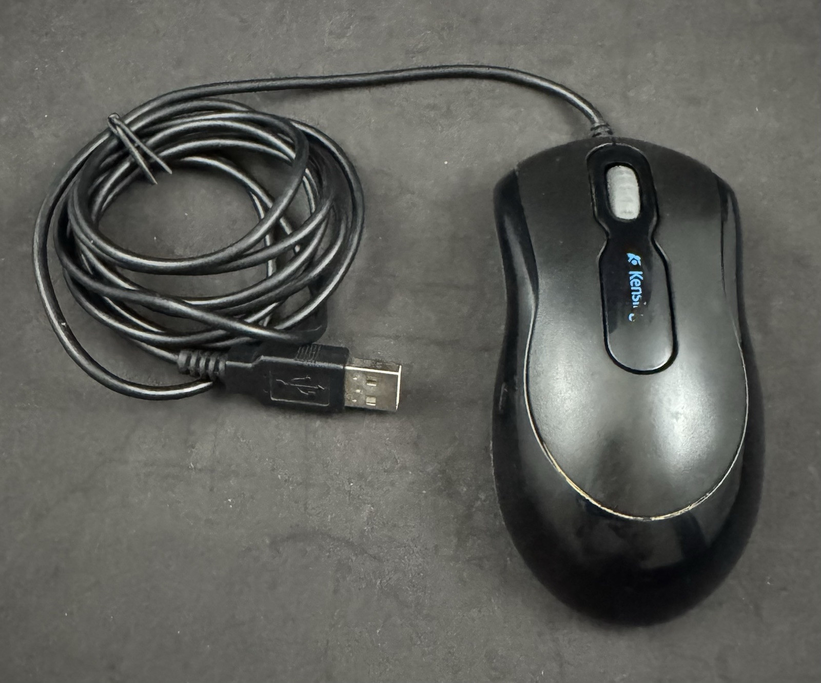 Kensington Mouse-in-a-Box USB Wired Optical Mouse M01059