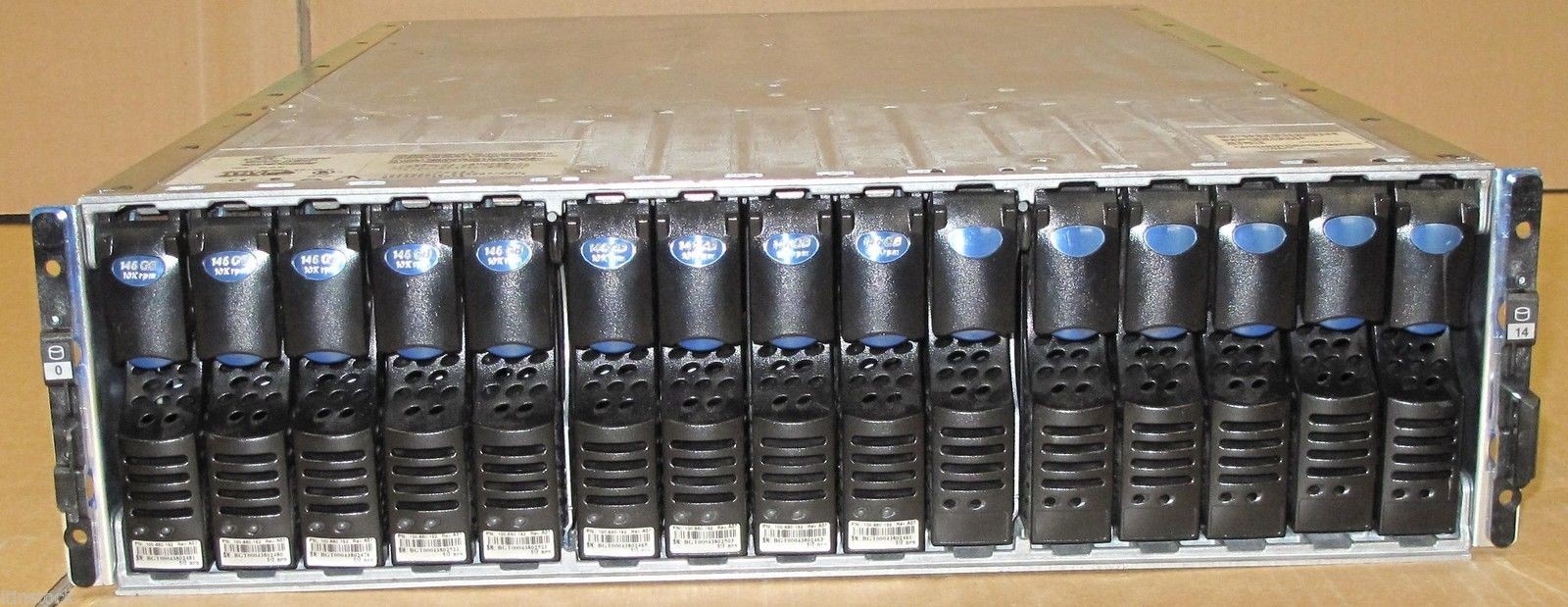 EMC Dell KAE Storage Array W4572 005048494 + 9x 146GB, 2x Controllers,2 x PSU