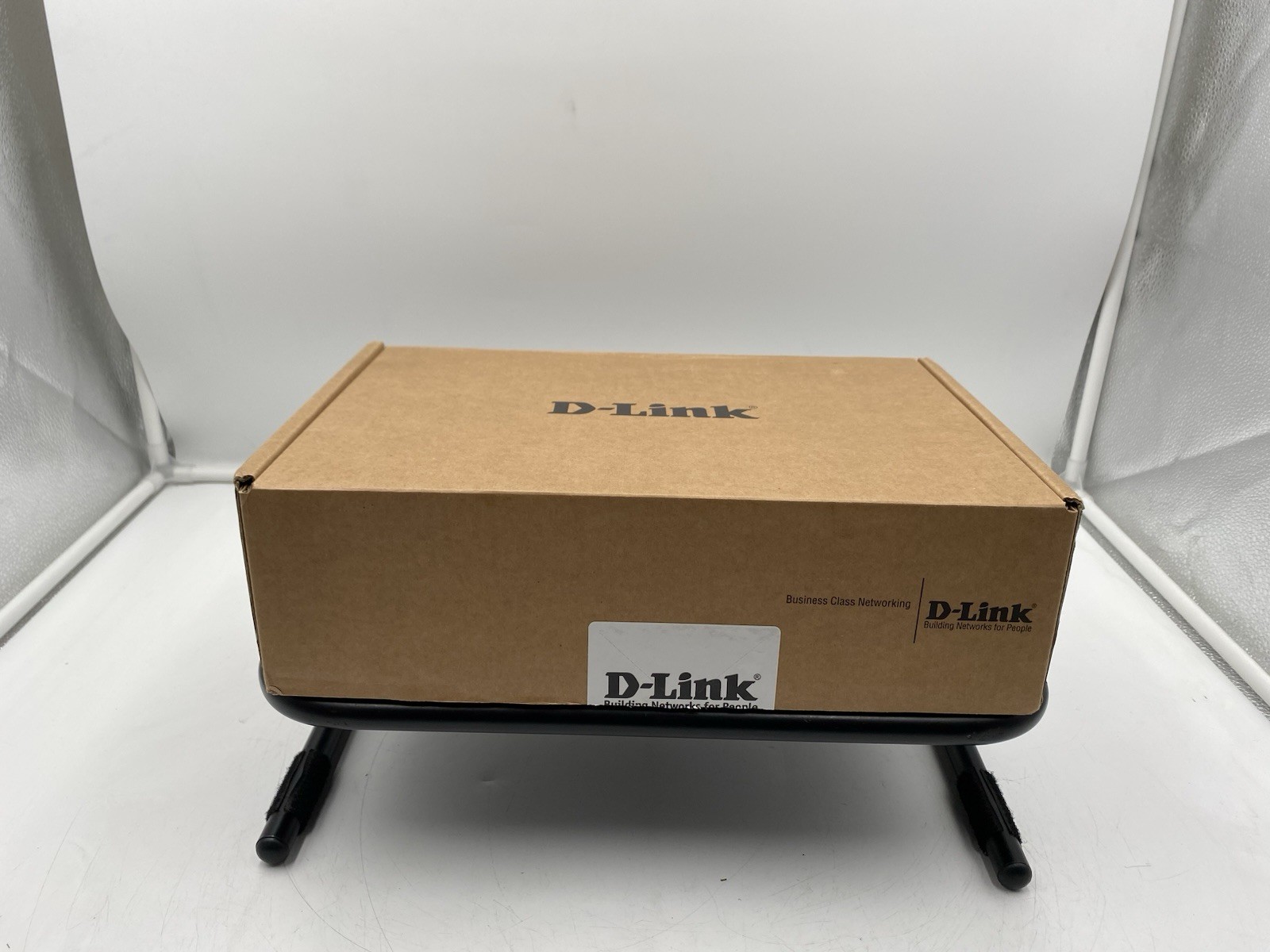 D-Link DSR-250V2 Business Unified Services VPN Router Gigabit 4 Port