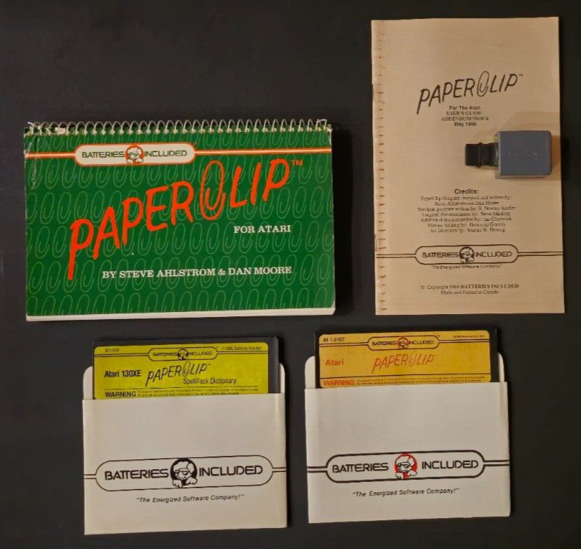 Atari 800 130XE - Paperclip - Disks + Dongle + Books - VINTAGE 1986