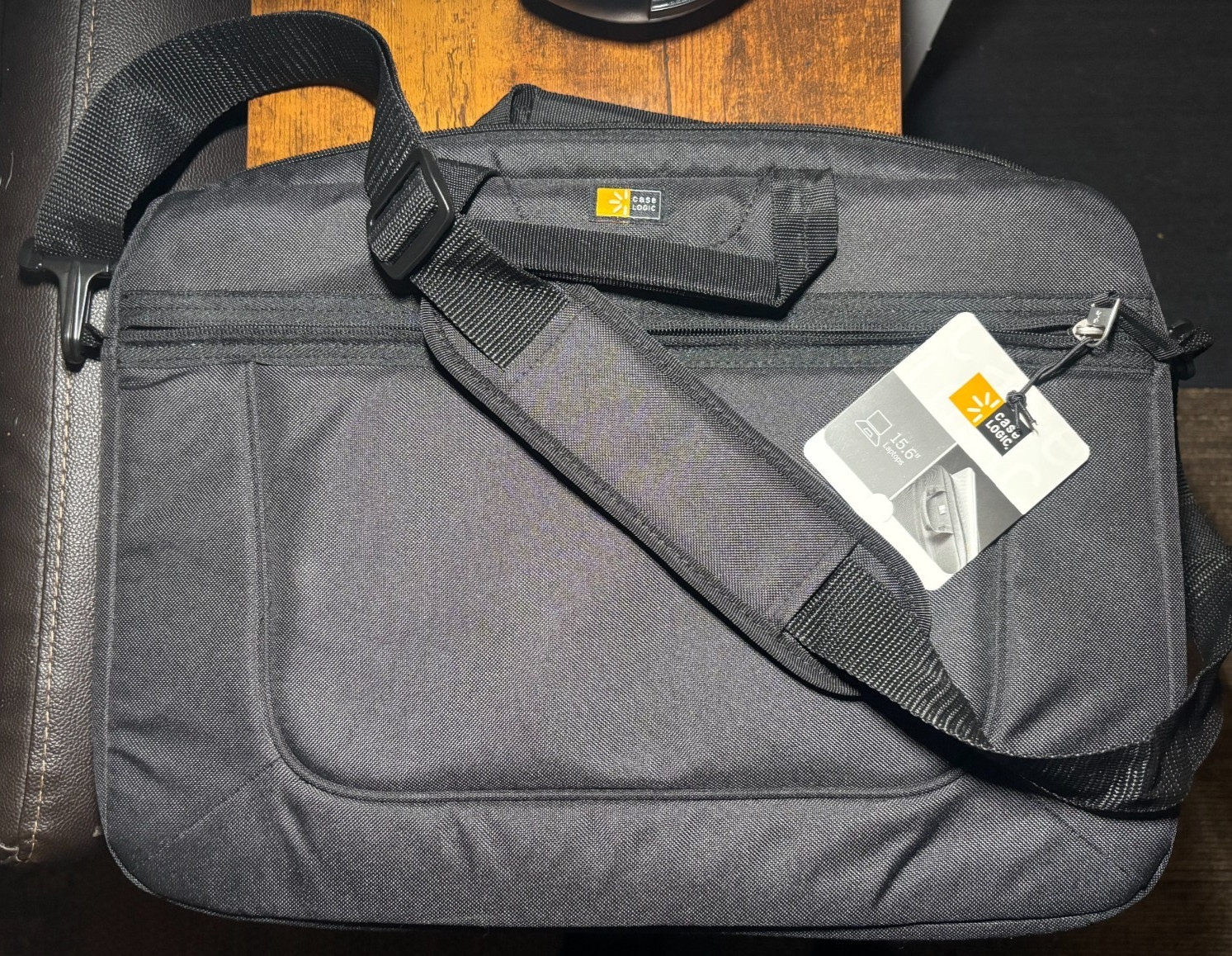 Case Logic 15.6" Laptop Bag w Strap Messenger Padded-Black