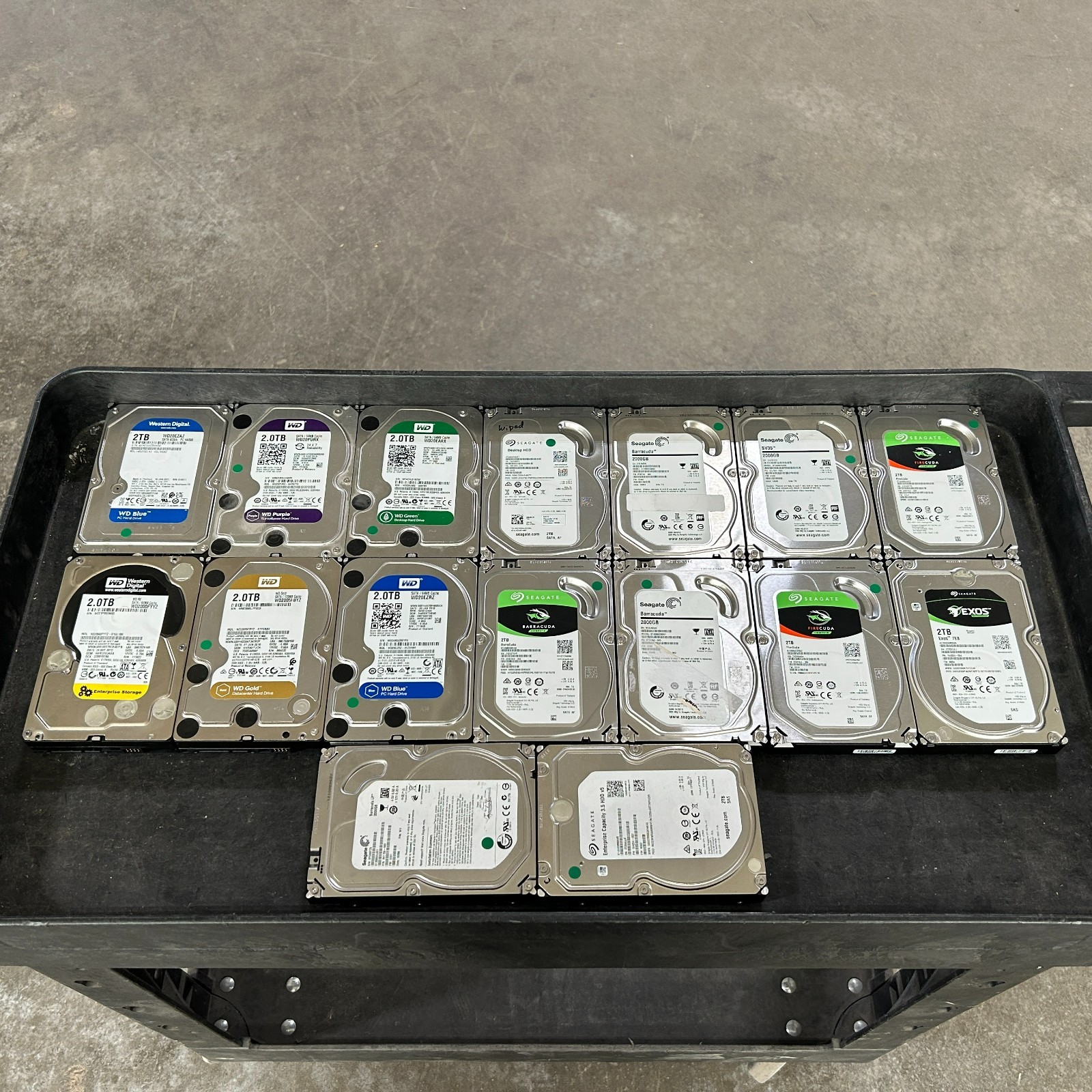 Western Digital/Seagate Mixed Model SATA & SAS 2TB 3.5" Hard Drive Lot of 16