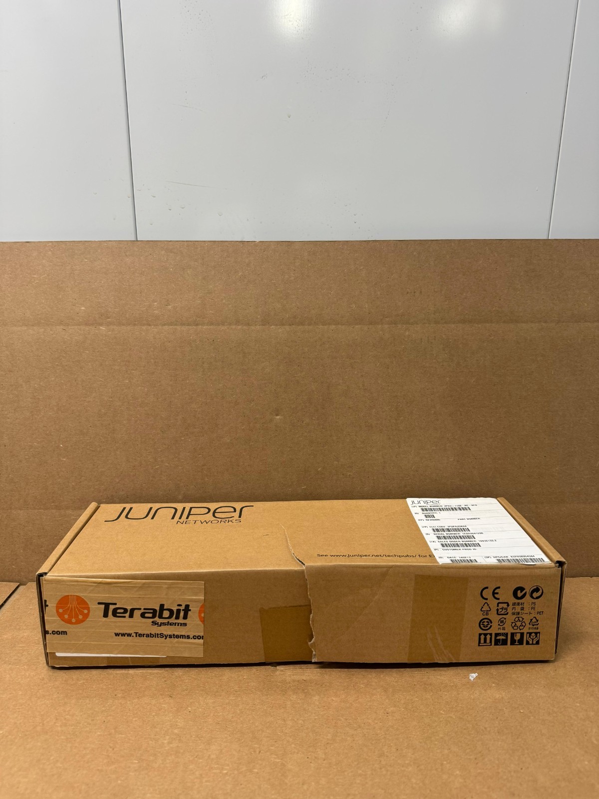 Juniper Networks 1100W EX4300 JPSU-1100-AC-AFO Airflow Power Supply Unit