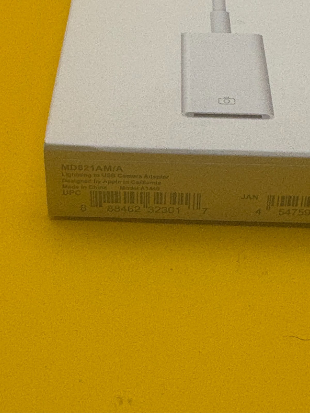 Genuine Apple MD821AM/A Lightning to USB Camera Adapter 