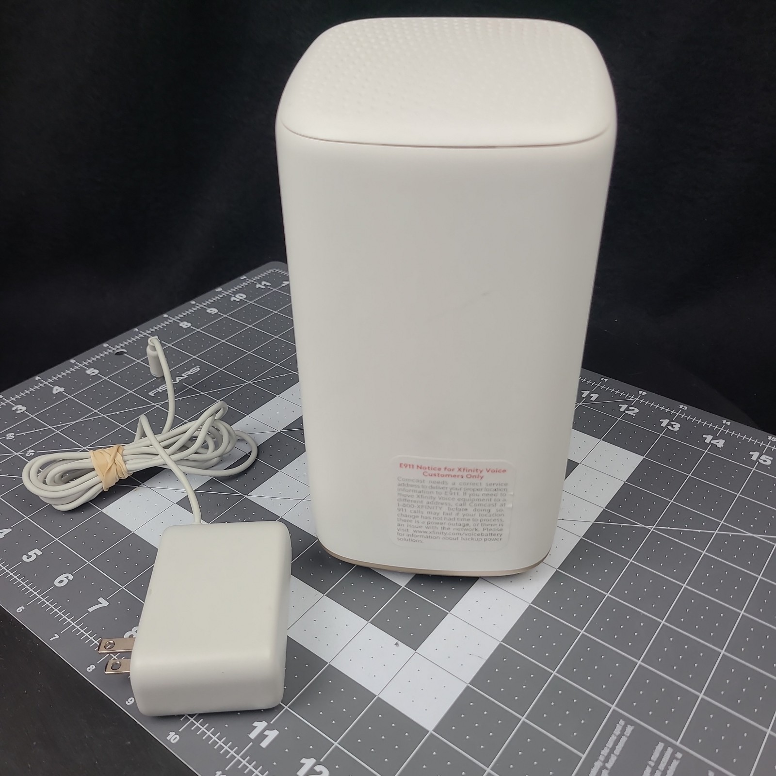 Xfinity XB8-T Wi-Fi 6E Gateway CGM4981COM Modem Router White with Power Cord