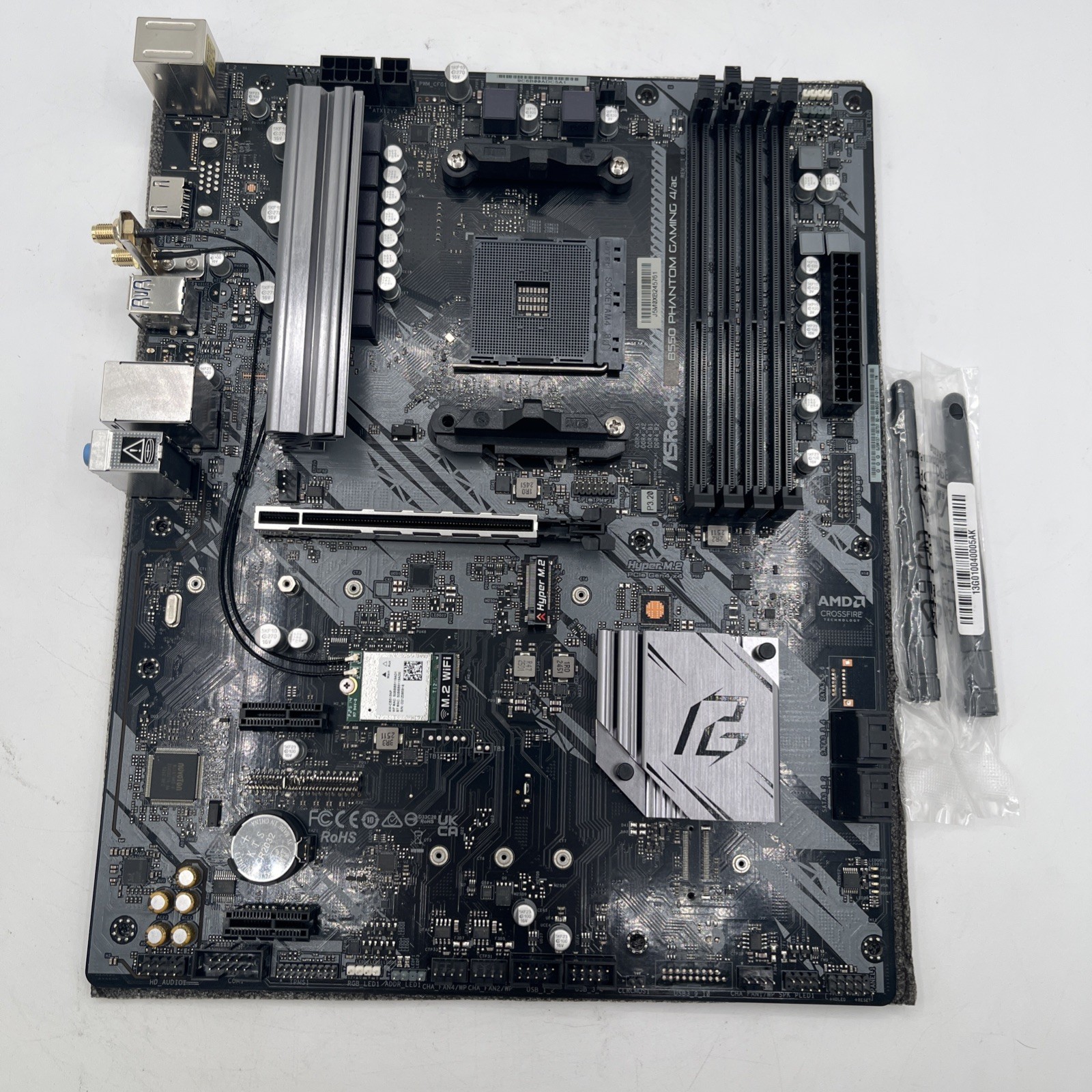 ASRock B550 Phantom Gaming 4 AC 3rd Gen AMD AM4 Ryzen Motherboard -NOT WORKING-