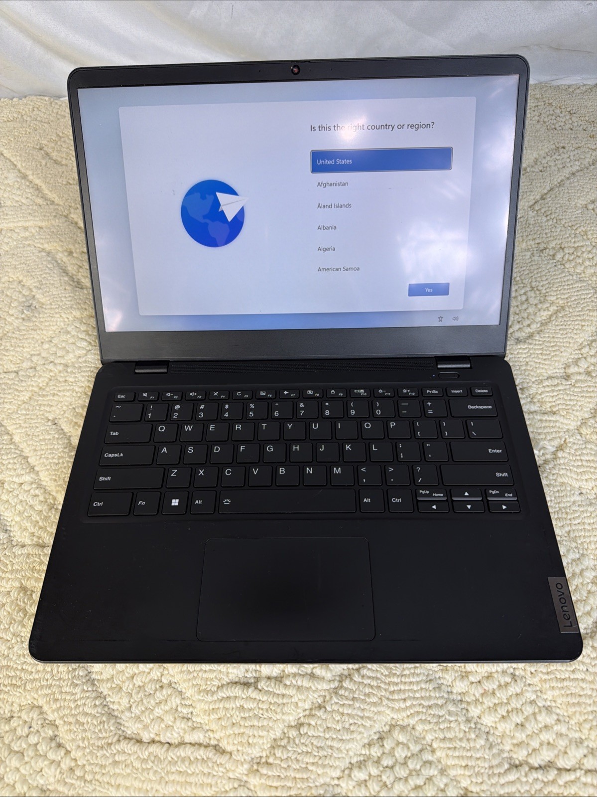 Lenovo 14w Gen 2 AMD (14”) Windows 11 Pro 128GB Touchscreen Backlit