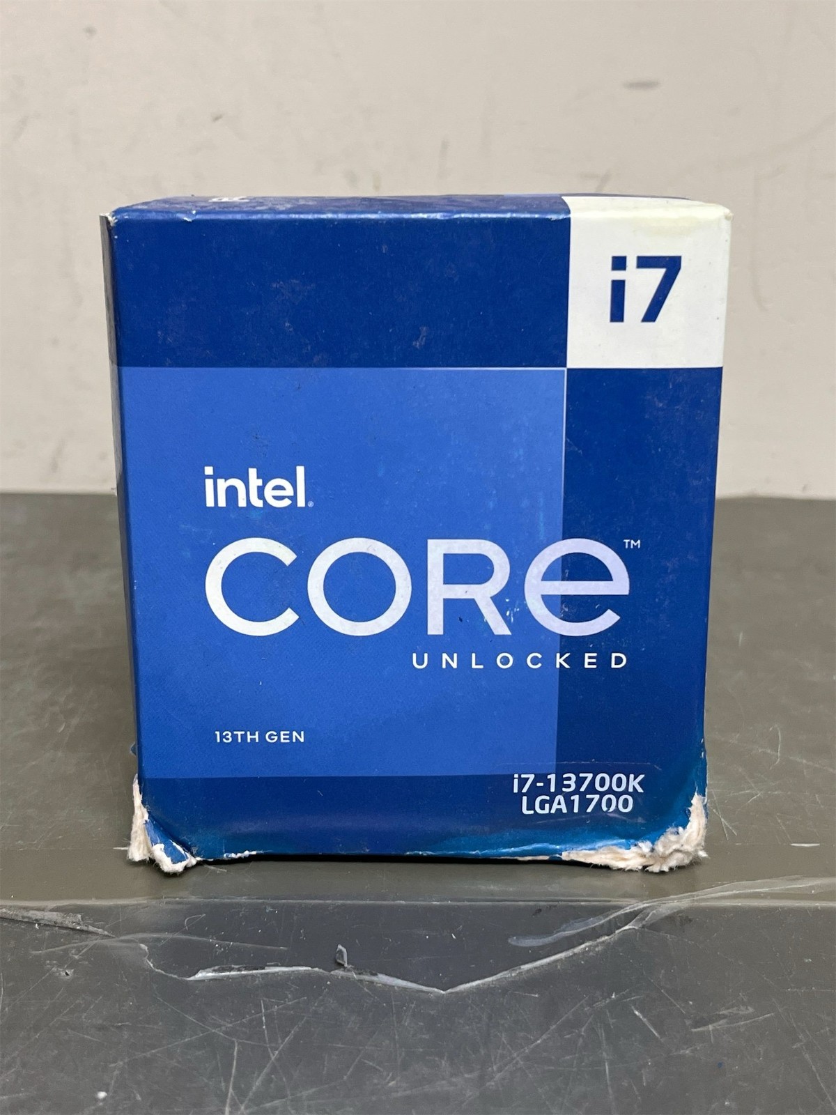 Intel Core i7-13700K Gaming Desktop Processor 16 cores (8 P-cores + 8 E-cores) w