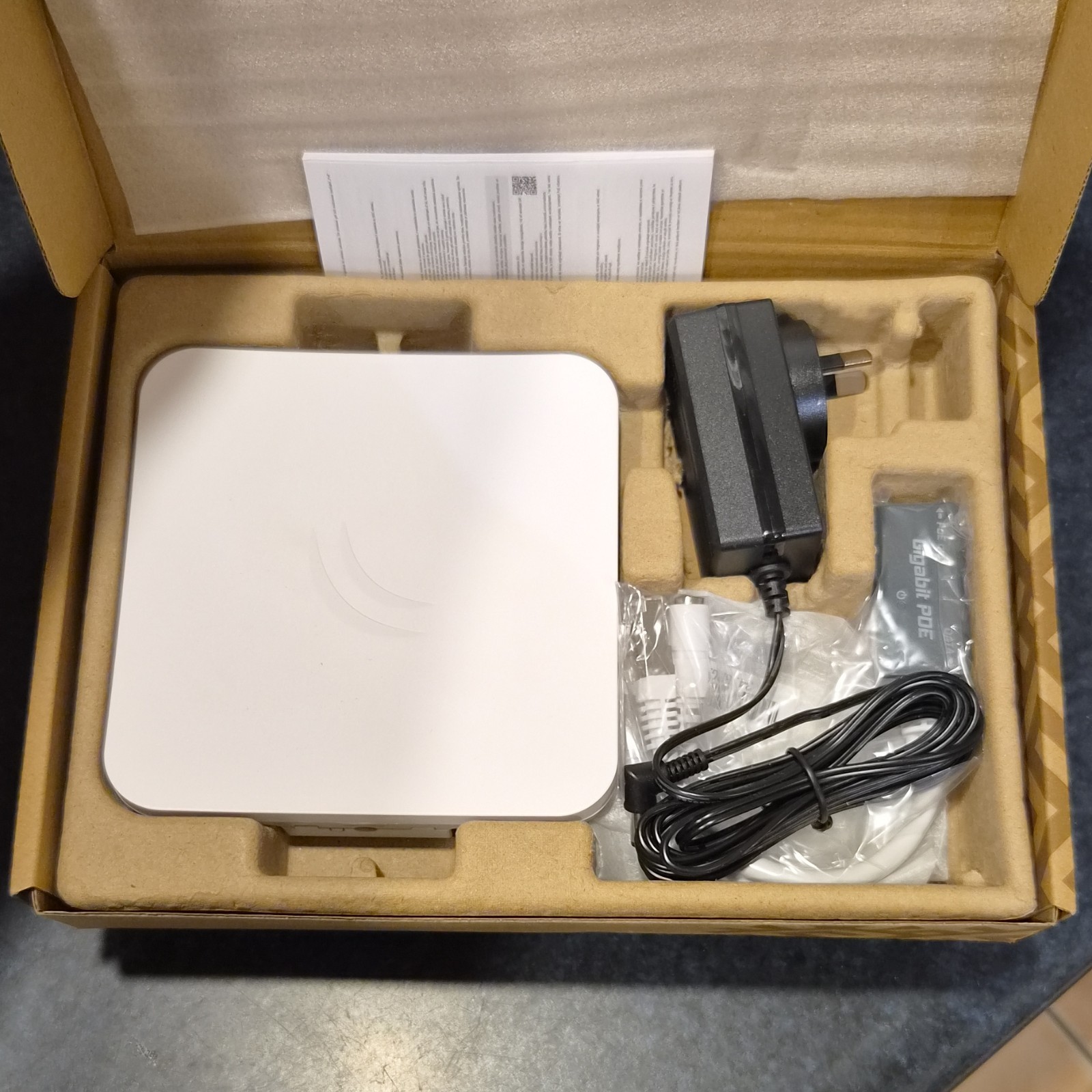 MikroTik SXTsq 5 ac RBSXTsqG-5acD Dual-Band 867Mbps 1GbE Wireless AP