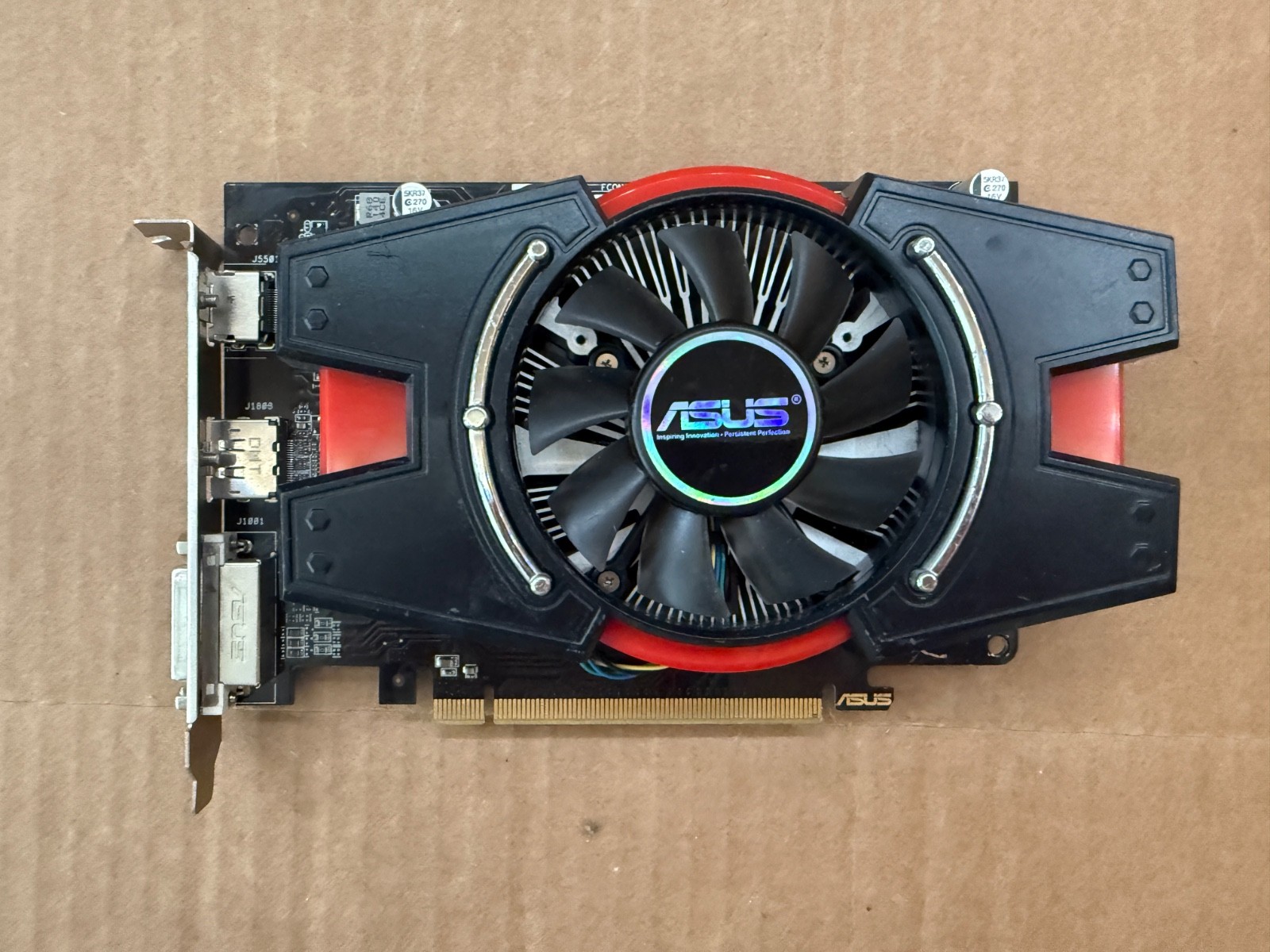 ASUS AMD Radeon HD 6670 1GB GDDR5 Video Card EAH6670/DIS/1GD5  Graphics Card
