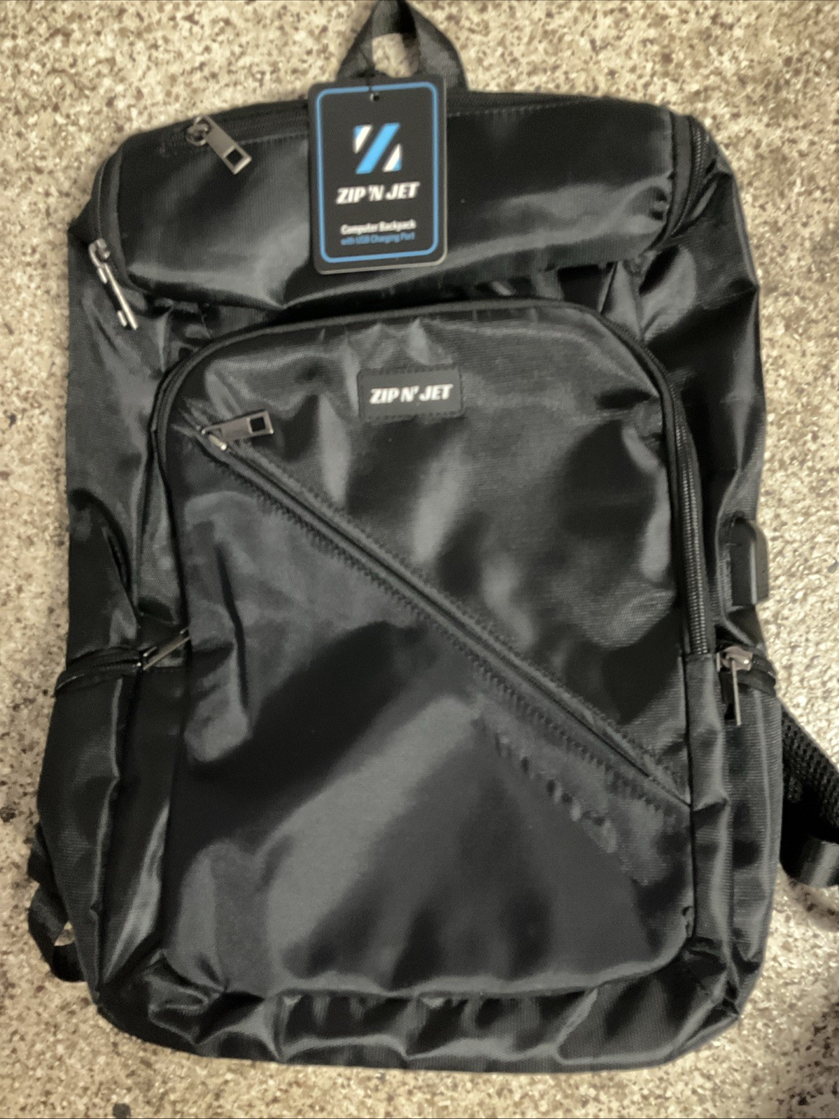 New With Tags Zip 'N JET COMPUTER BACKPACK w USB Port