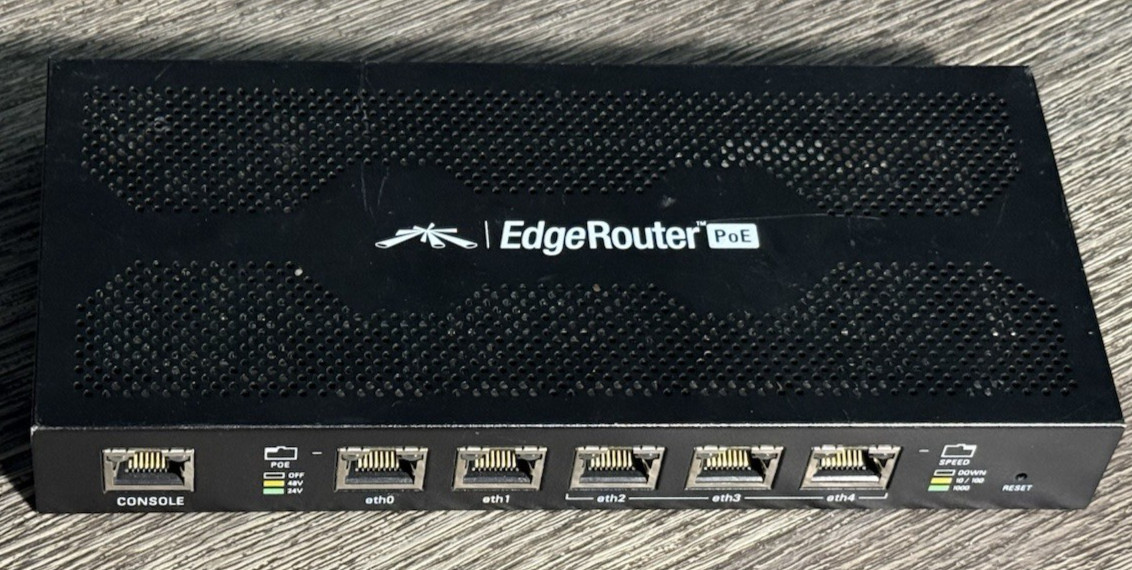 Ubiquiti ERPoe-5 EdgeRouter PoE 5-Port Router ER-PoE