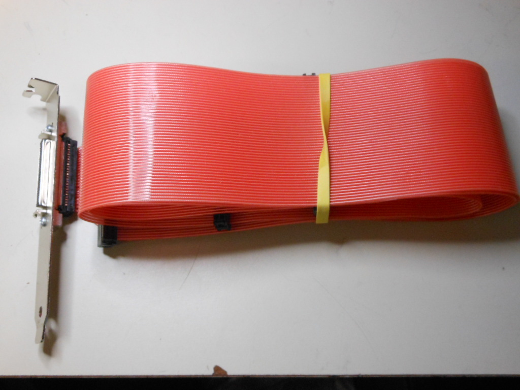497768-00 Ultra SCSI 4 ft. cable w/3 int connectors