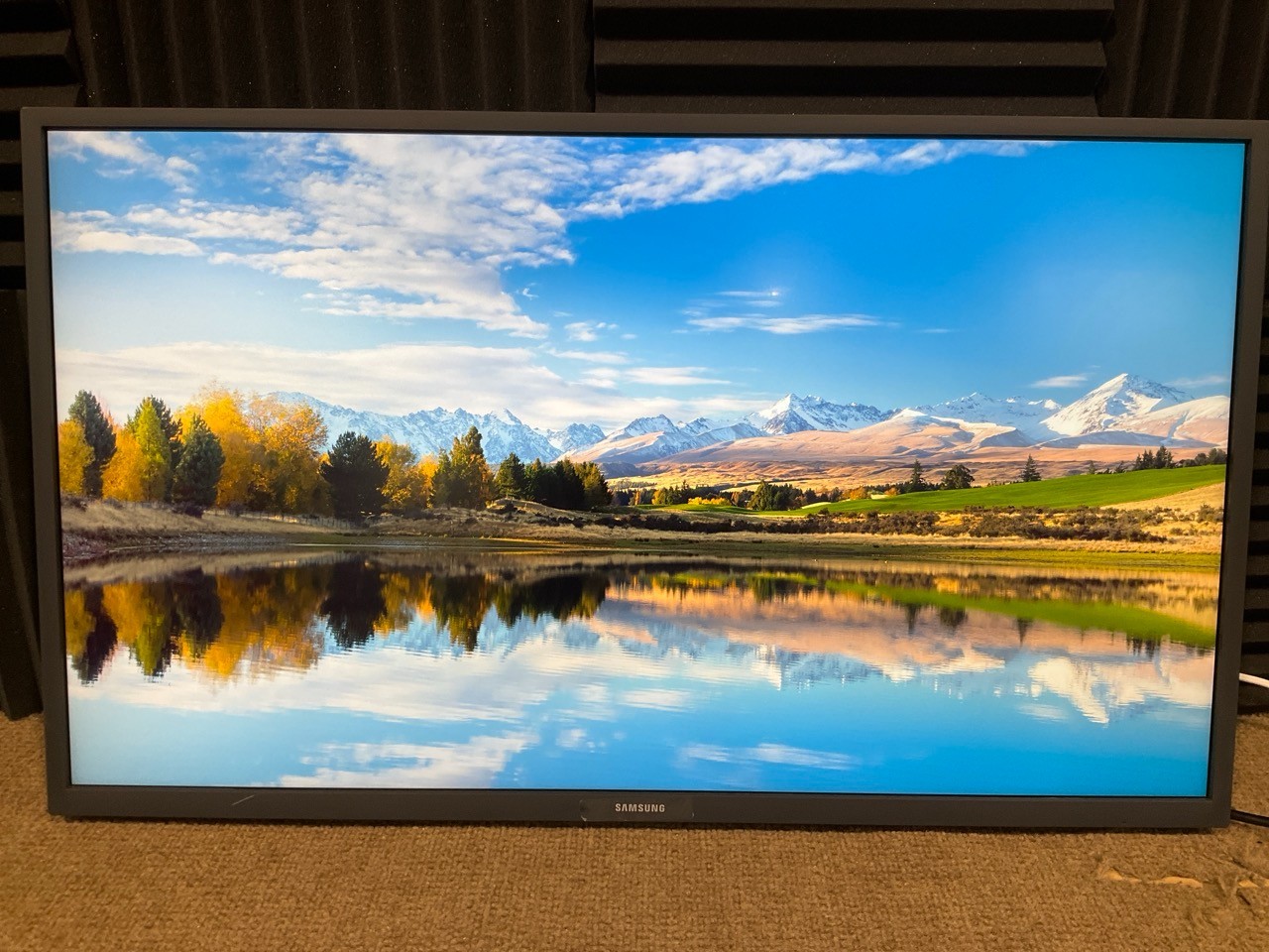Samsung UJ59 32" LED LCD Monitor 4K LU32J59DUQNXZA ✨❤️✨✨❤️✨