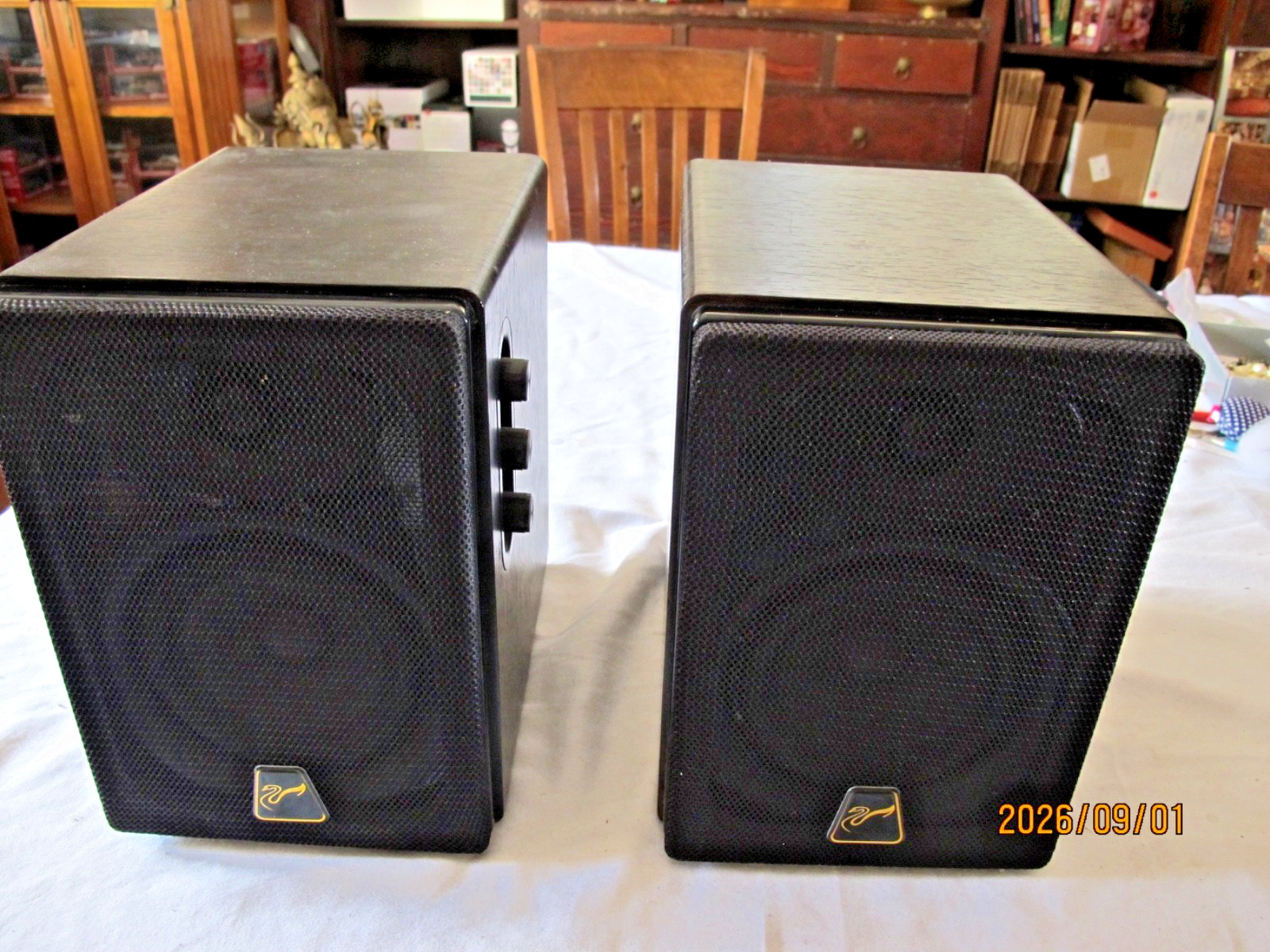 Hivi Swan D1080 MKII Powered Desktop Speakers Excellent Condition Original Box