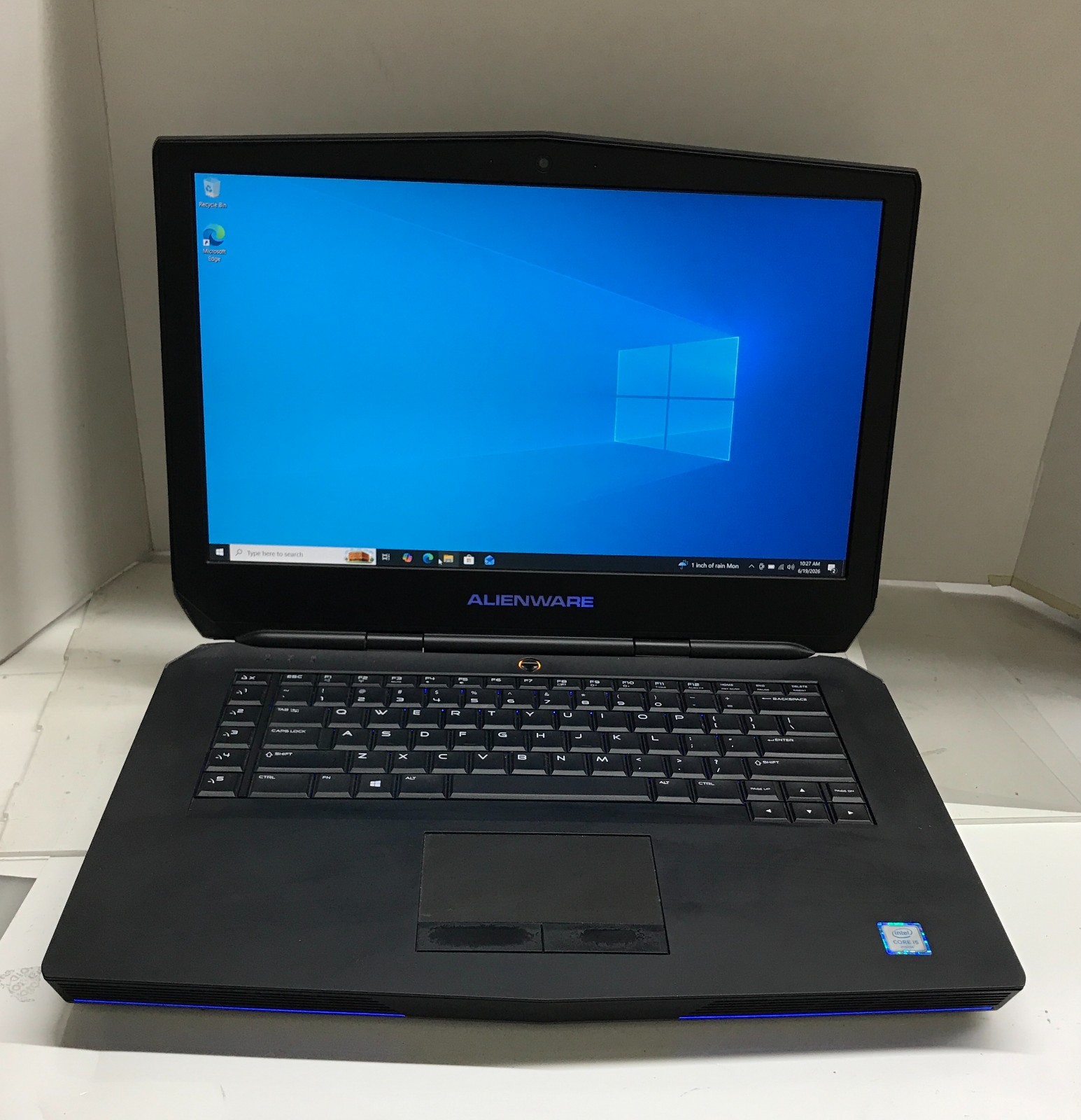 DELL ALIENWARE 15 R2 i5-6300HQ 2.3GHz 8GB 256GB NVMe GTX 965M 15.6" w/Charger